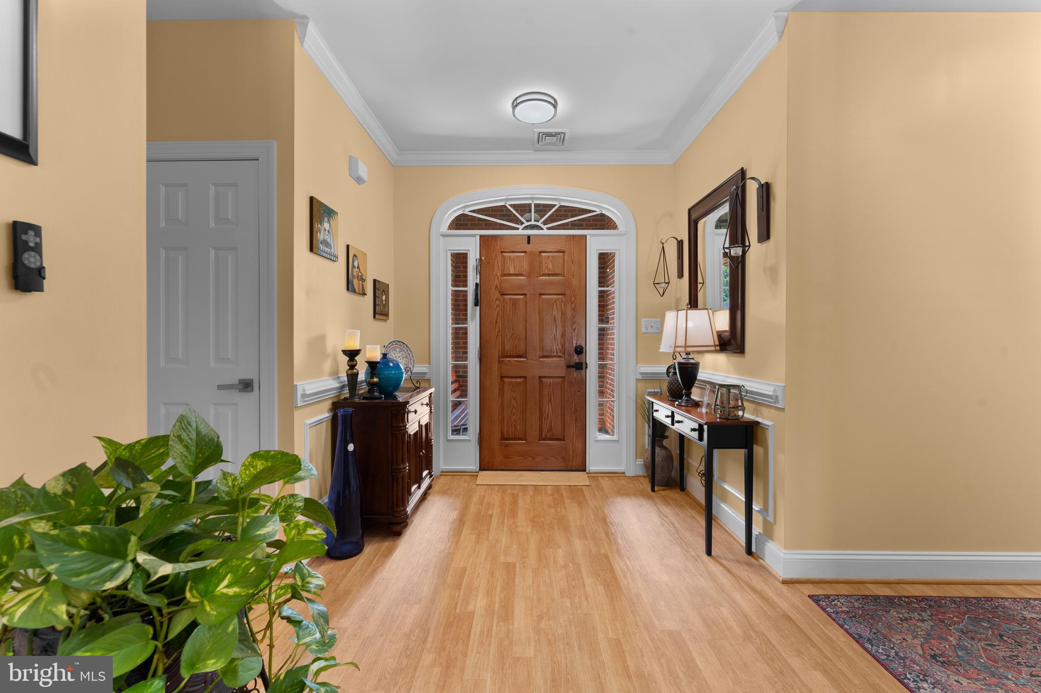 CARRIAGE HOUSE CHASE - Residential