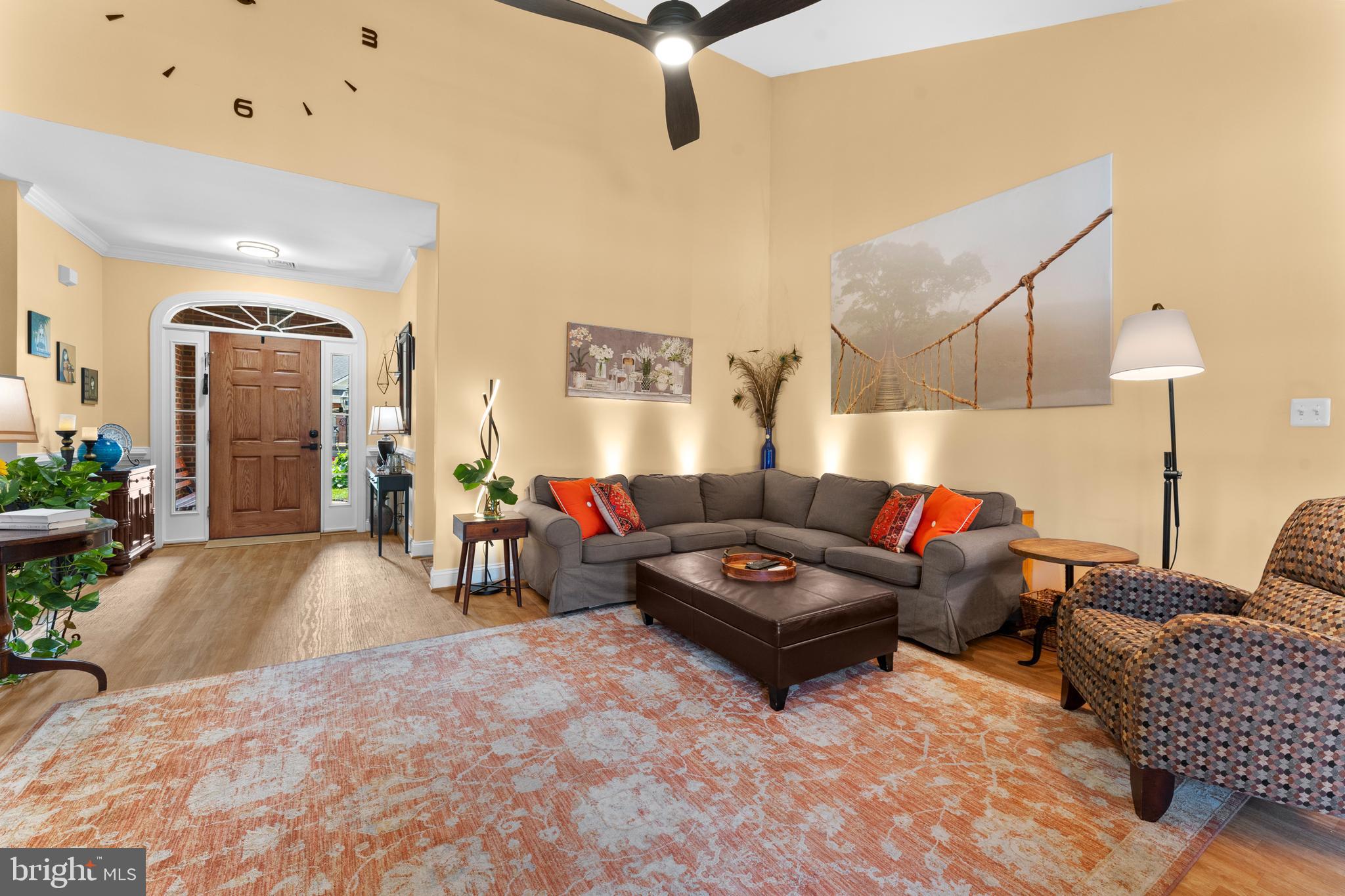 CARRIAGE HOUSE CHASE - Residential