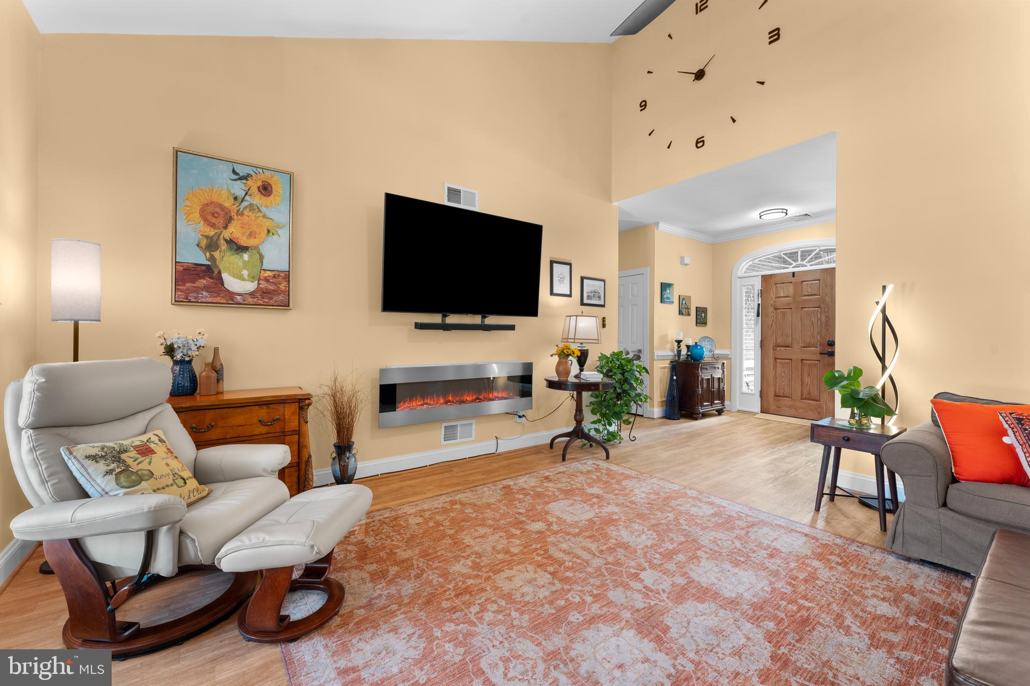 CARRIAGE HOUSE CHASE - Residential