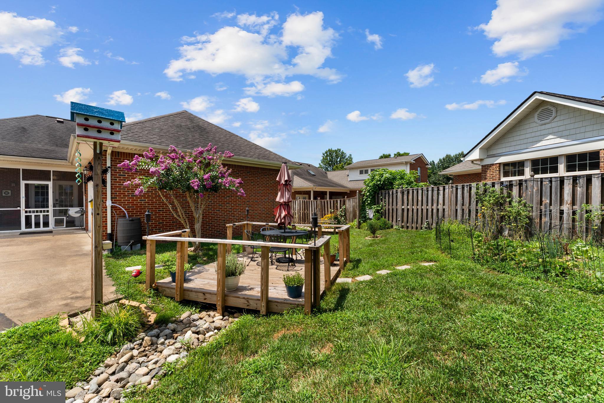 CARRIAGE HOUSE CHASE - Residential