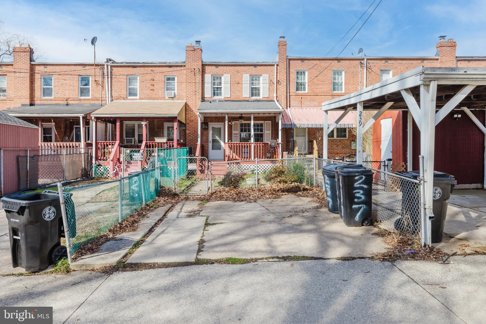 BALLARD GARDENS - Residential