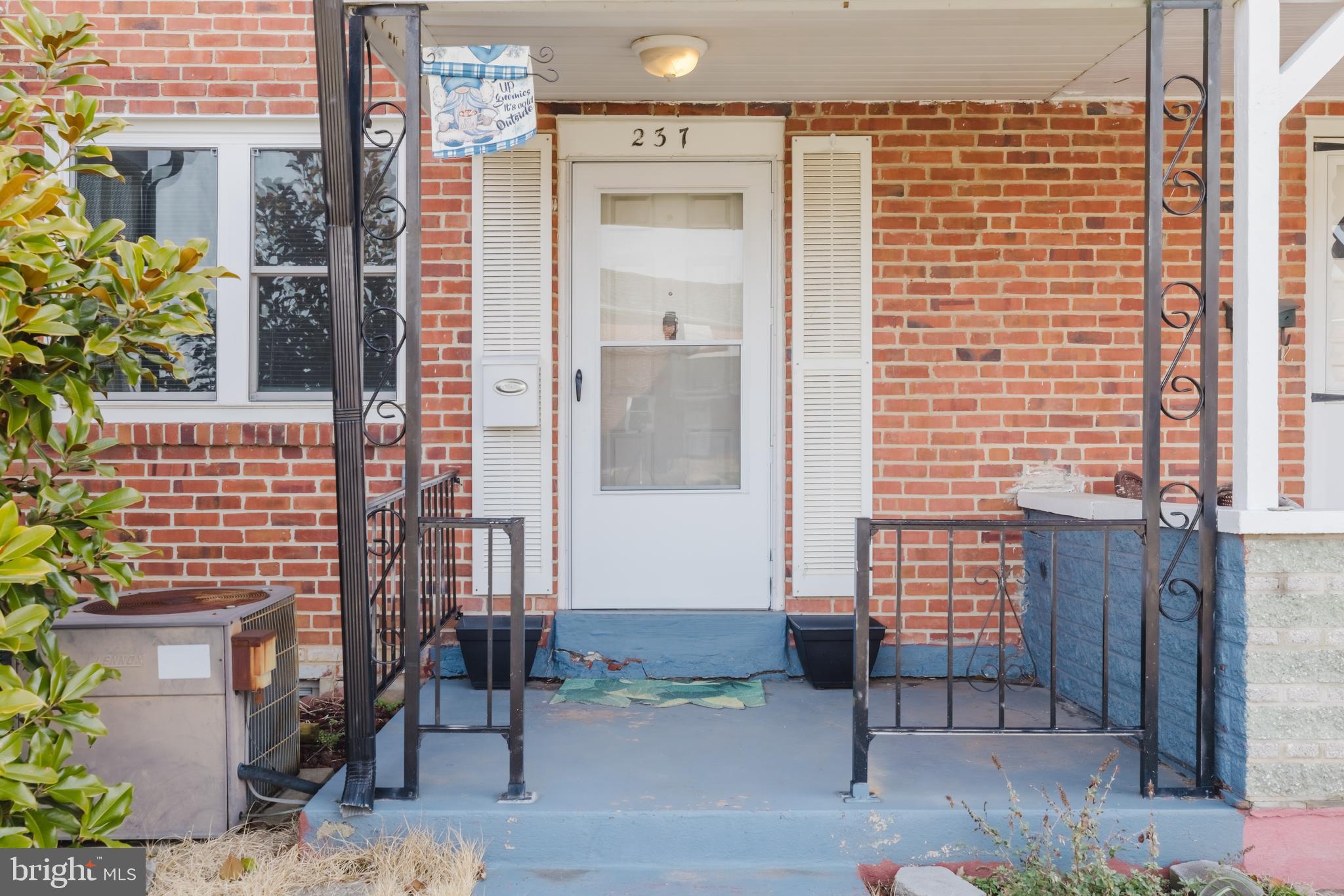 BALLARD GARDENS - Residential