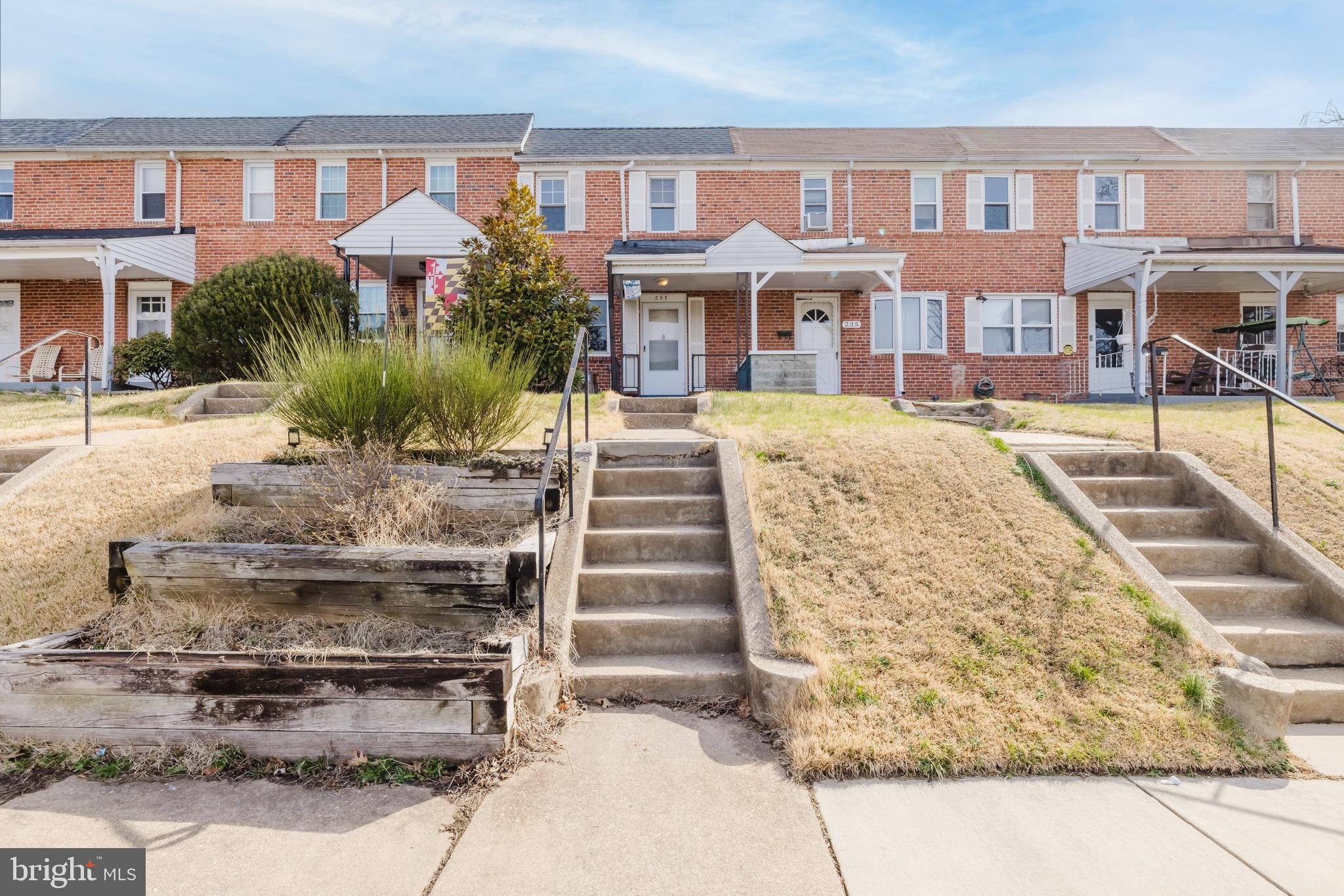 BALLARD GARDENS - Residential