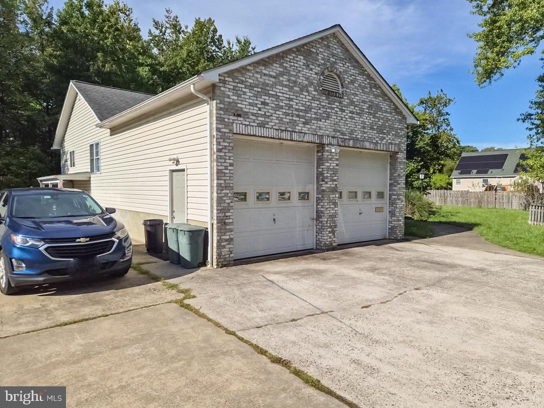 7005 OLIVER BEACH ROAD