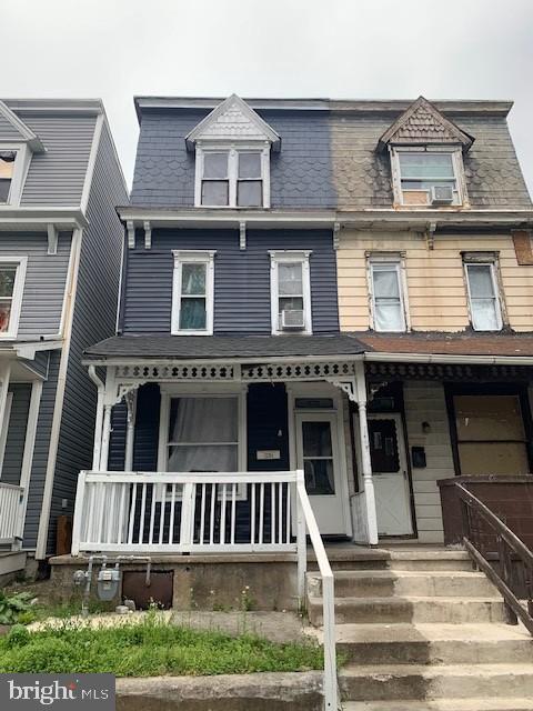 Welcome to this 5 bed, 1 bath home. Property is currently tenant occupied with tenant paying $1,400/month and all utilities. Lease is month to month. Off Street parking behing home. Home sold AS-IS.