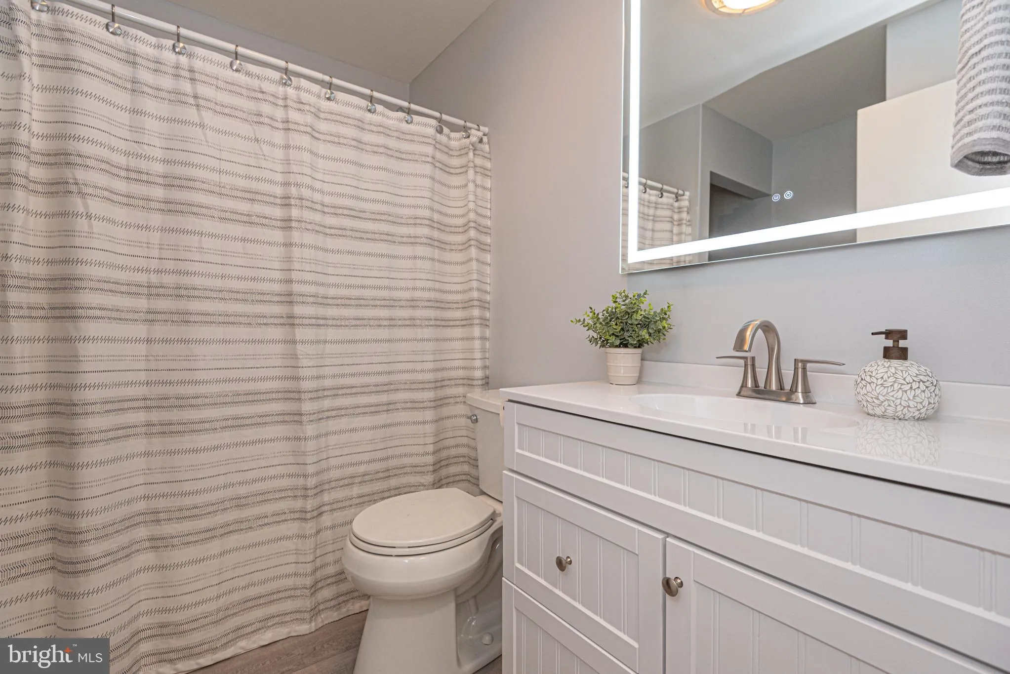 Ocean Pines, Maryland 21811, United States, 6 Bedrooms Bedrooms, ,4 BathroomsBathrooms,Residential,Active,164709