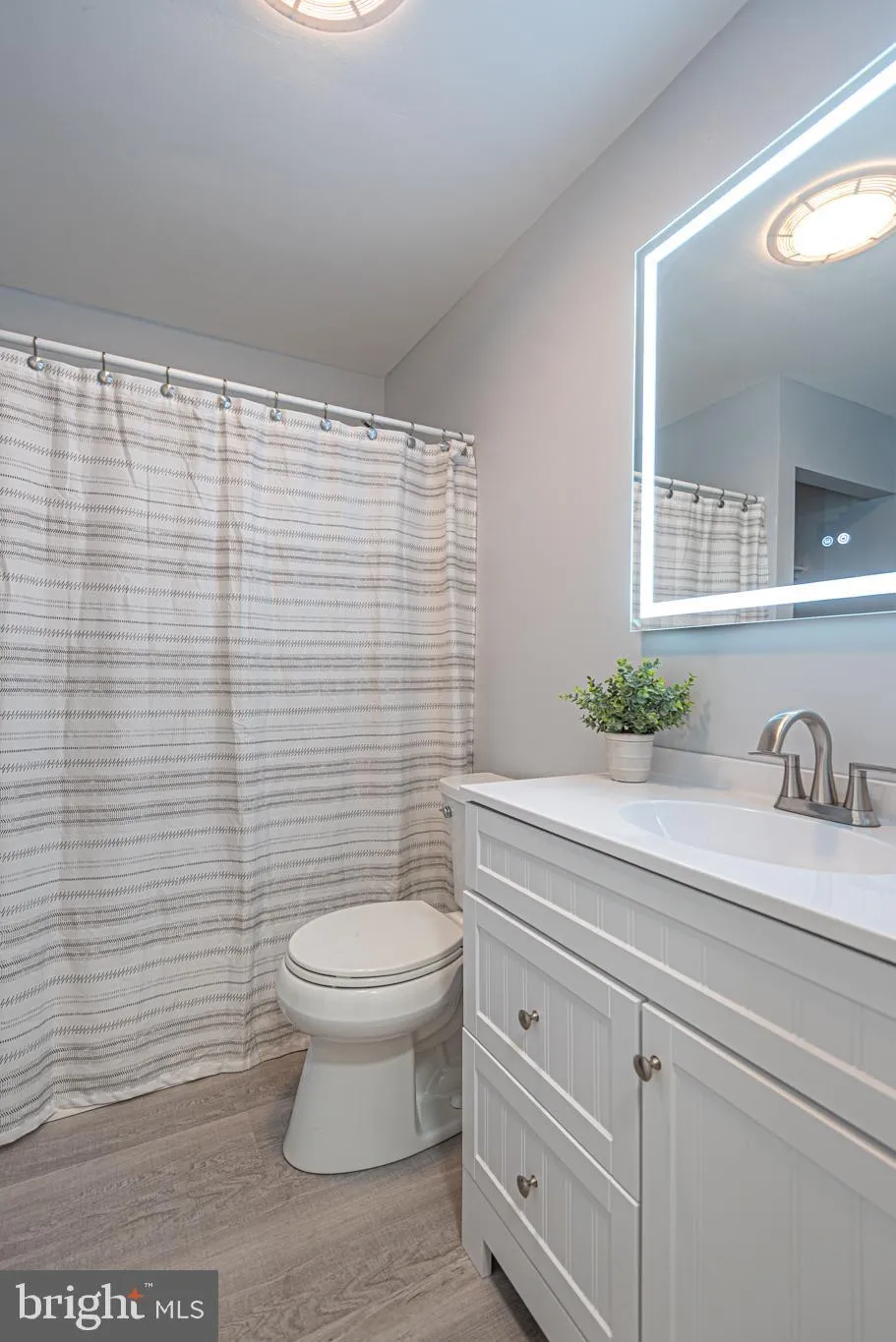 Ocean Pines, Maryland 21811, United States, 6 Bedrooms Bedrooms, ,4 BathroomsBathrooms,Residential,Active,164709