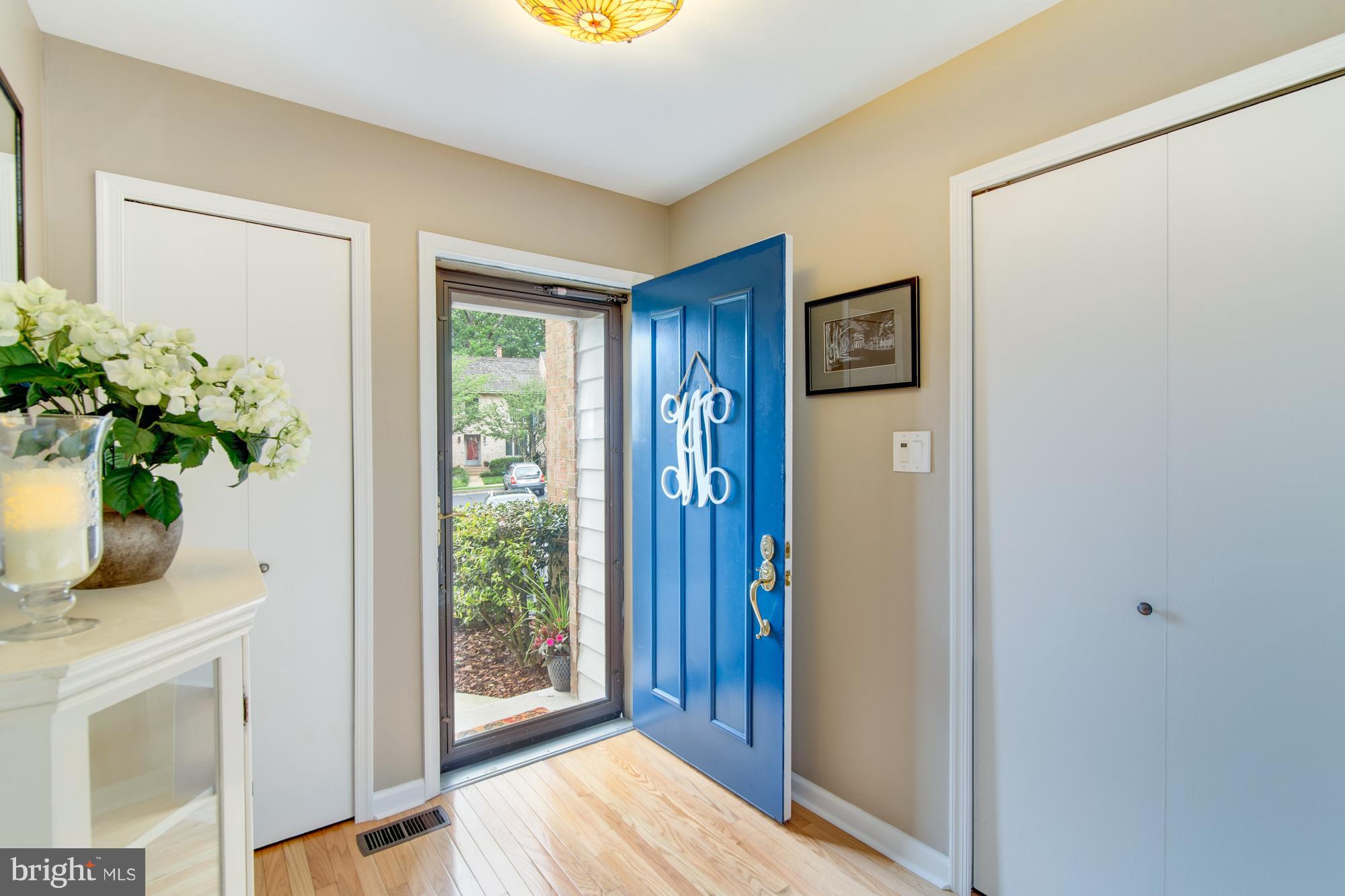 RESTON - Residential