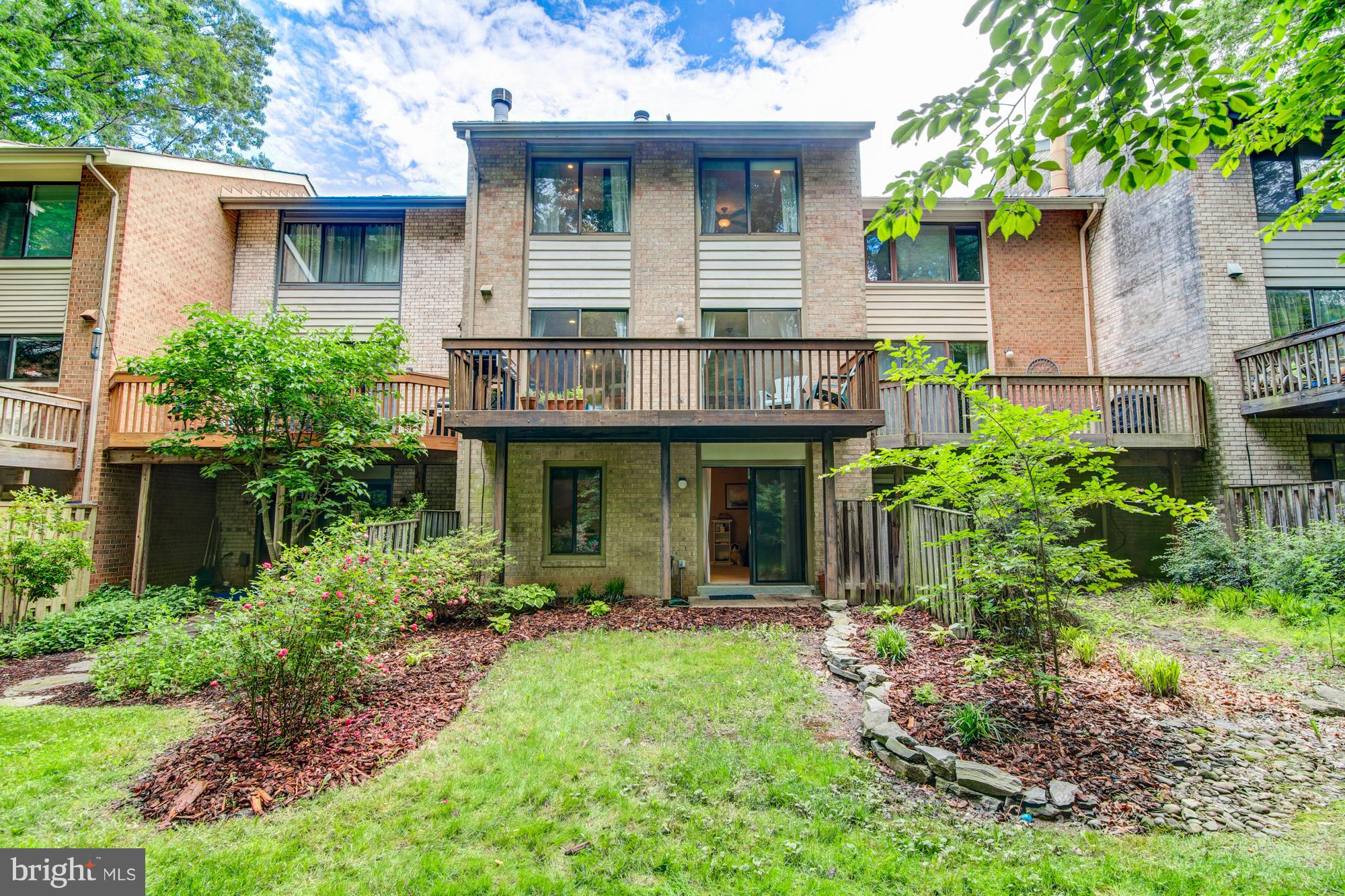 RESTON - Residential