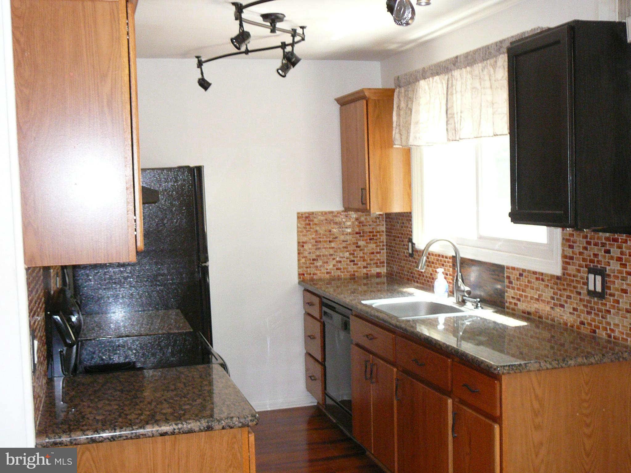 SHADY GROVE VILLAGE - Residential