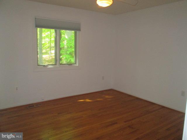 EAST GATE OF POTOMAC - Residential Lease