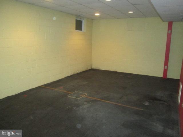 EAST GATE OF POTOMAC - Residential Lease