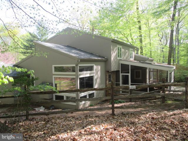 EAST GATE OF POTOMAC - Residential Lease