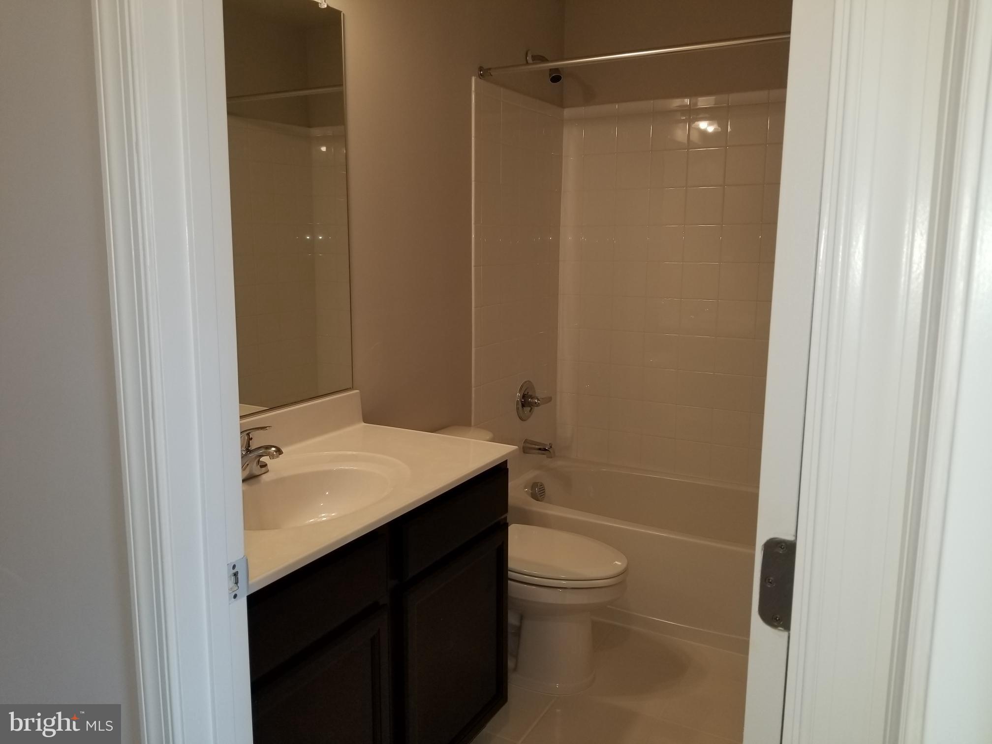 OAKVIEW VILLAGE - Residential