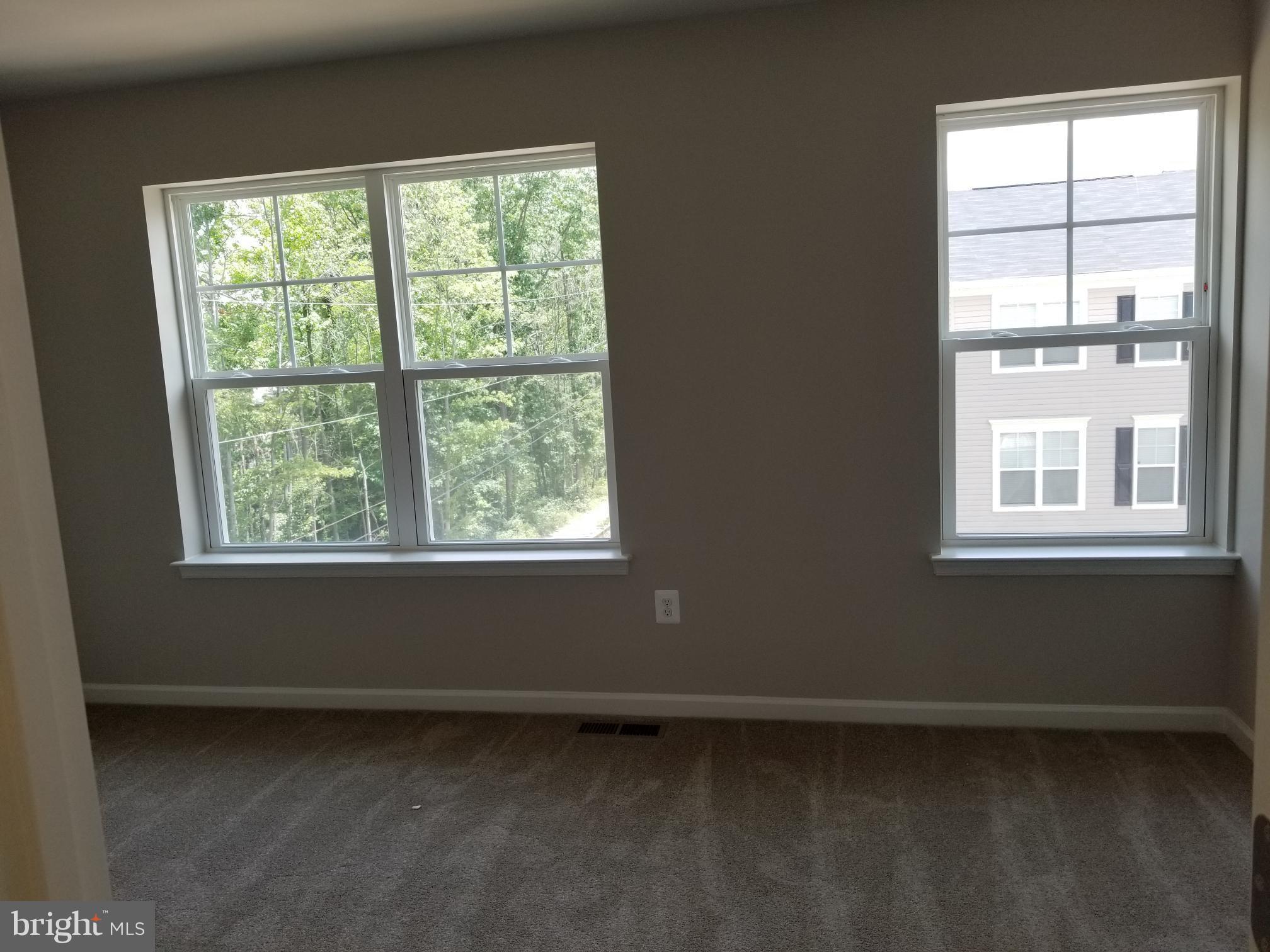 OAKVIEW VILLAGE - Residential