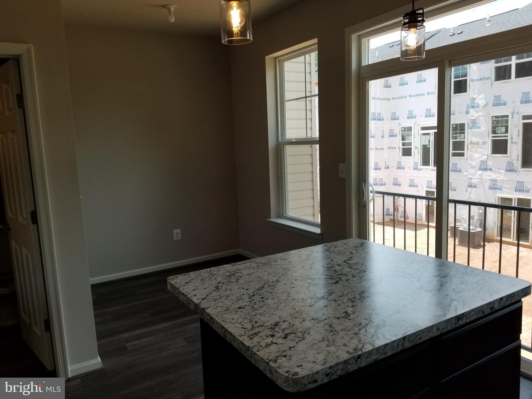 OAKVIEW VILLAGE - Residential