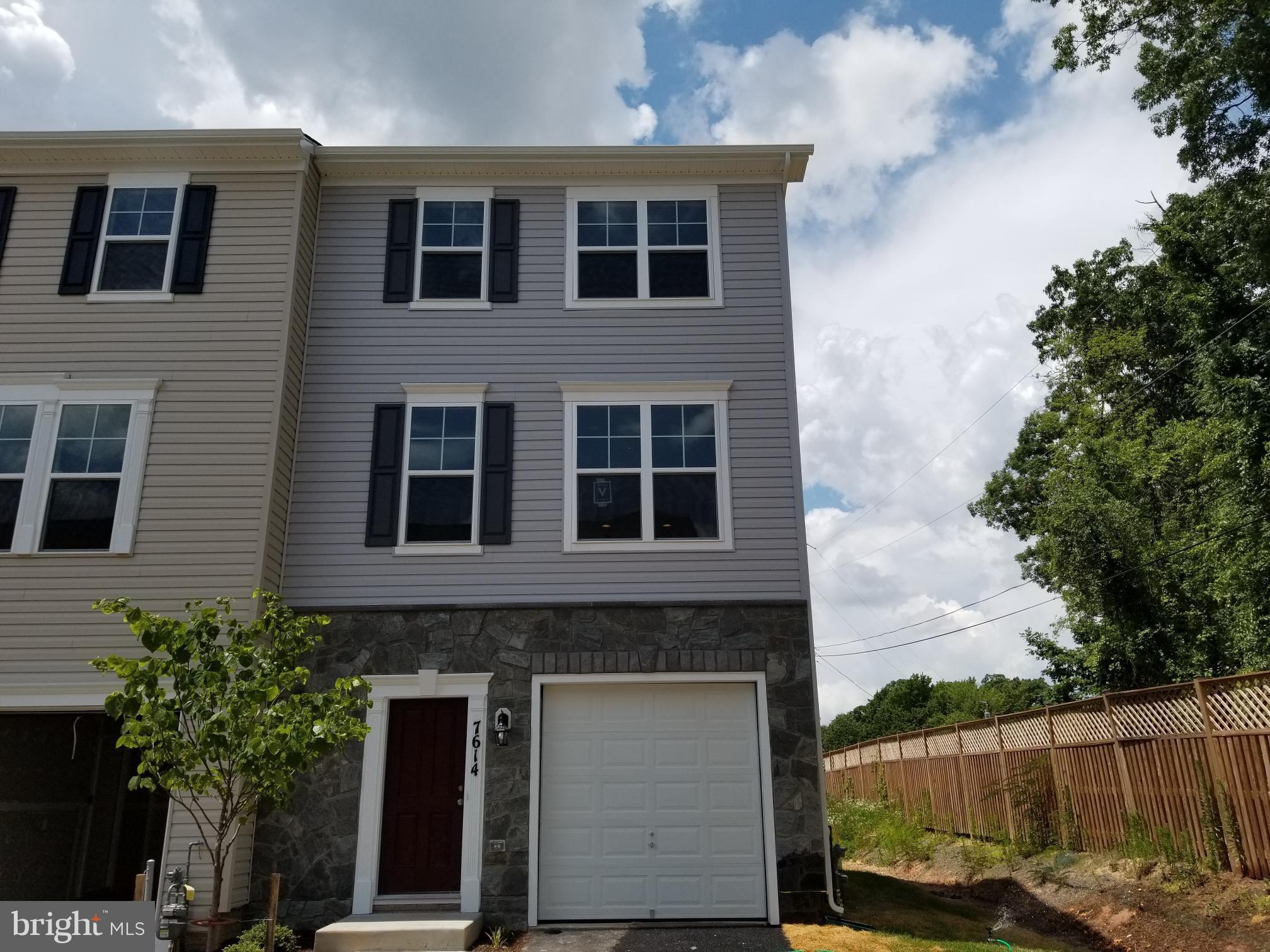 OAKVIEW VILLAGE - Residential