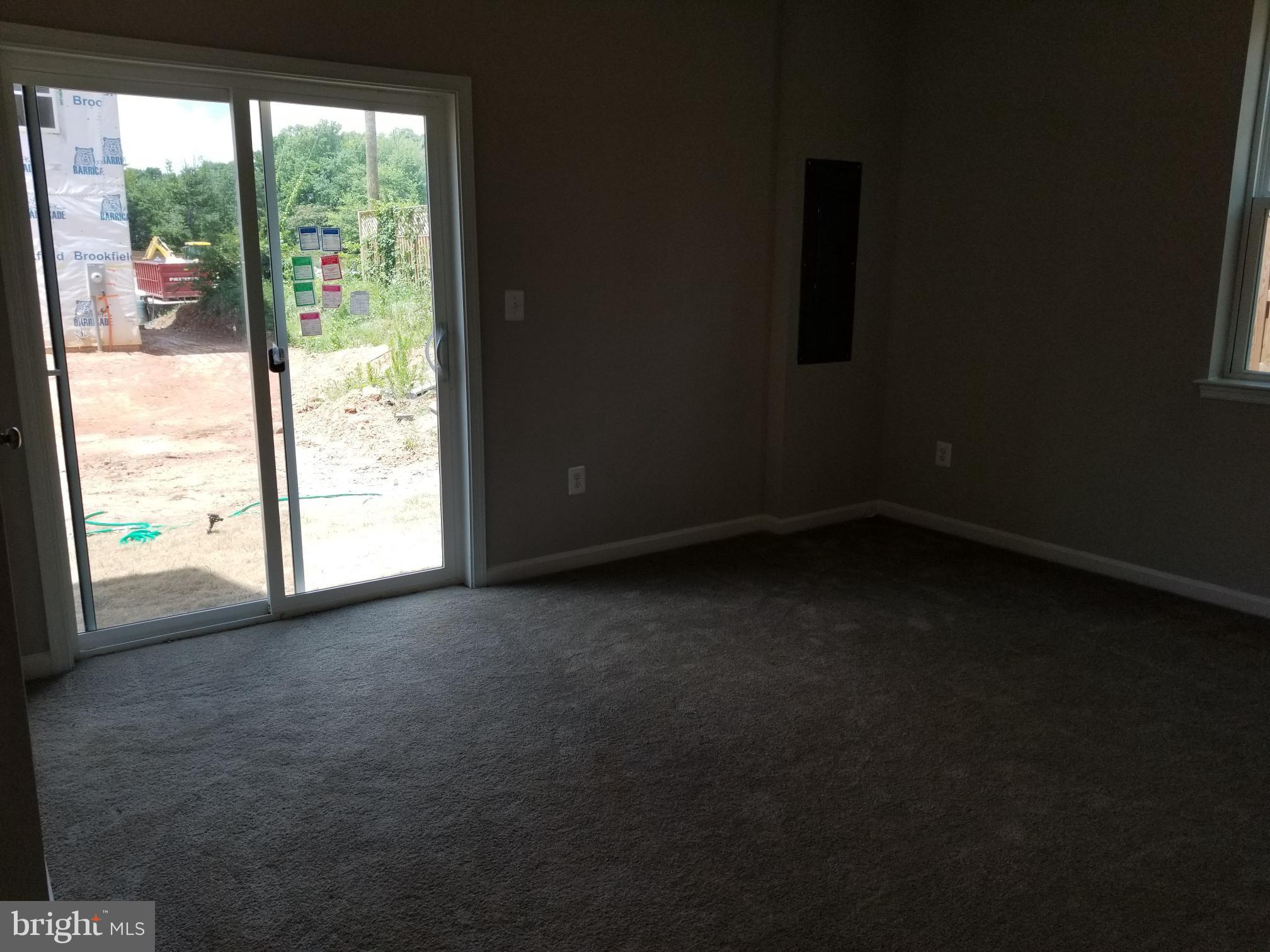 OAKVIEW VILLAGE - Residential