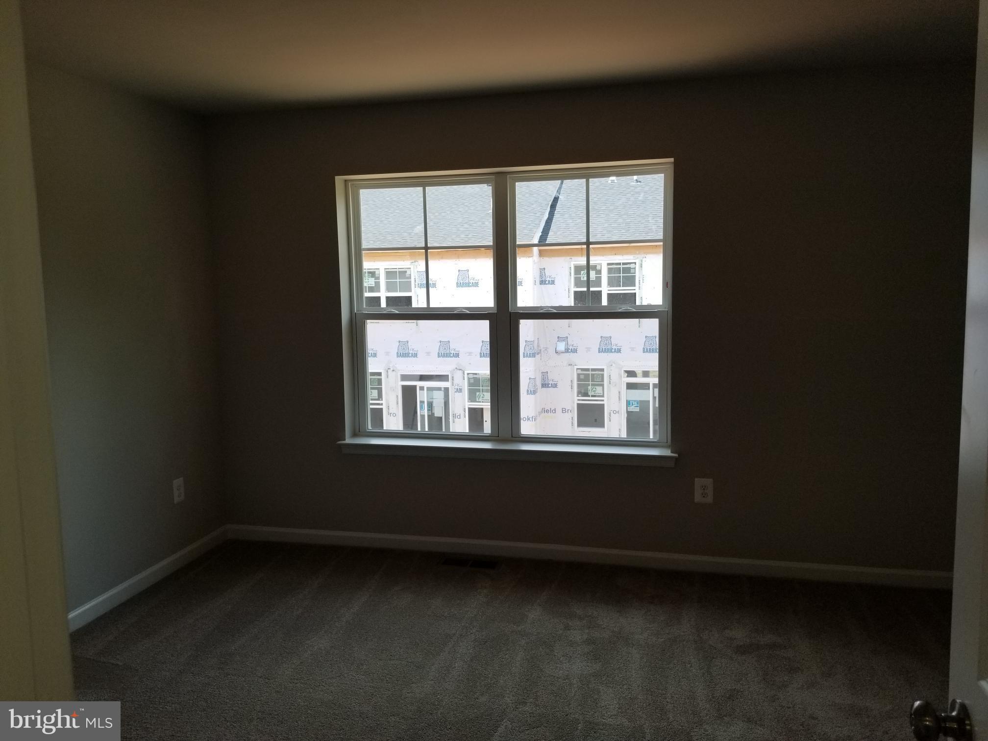 OAKVIEW VILLAGE - Residential