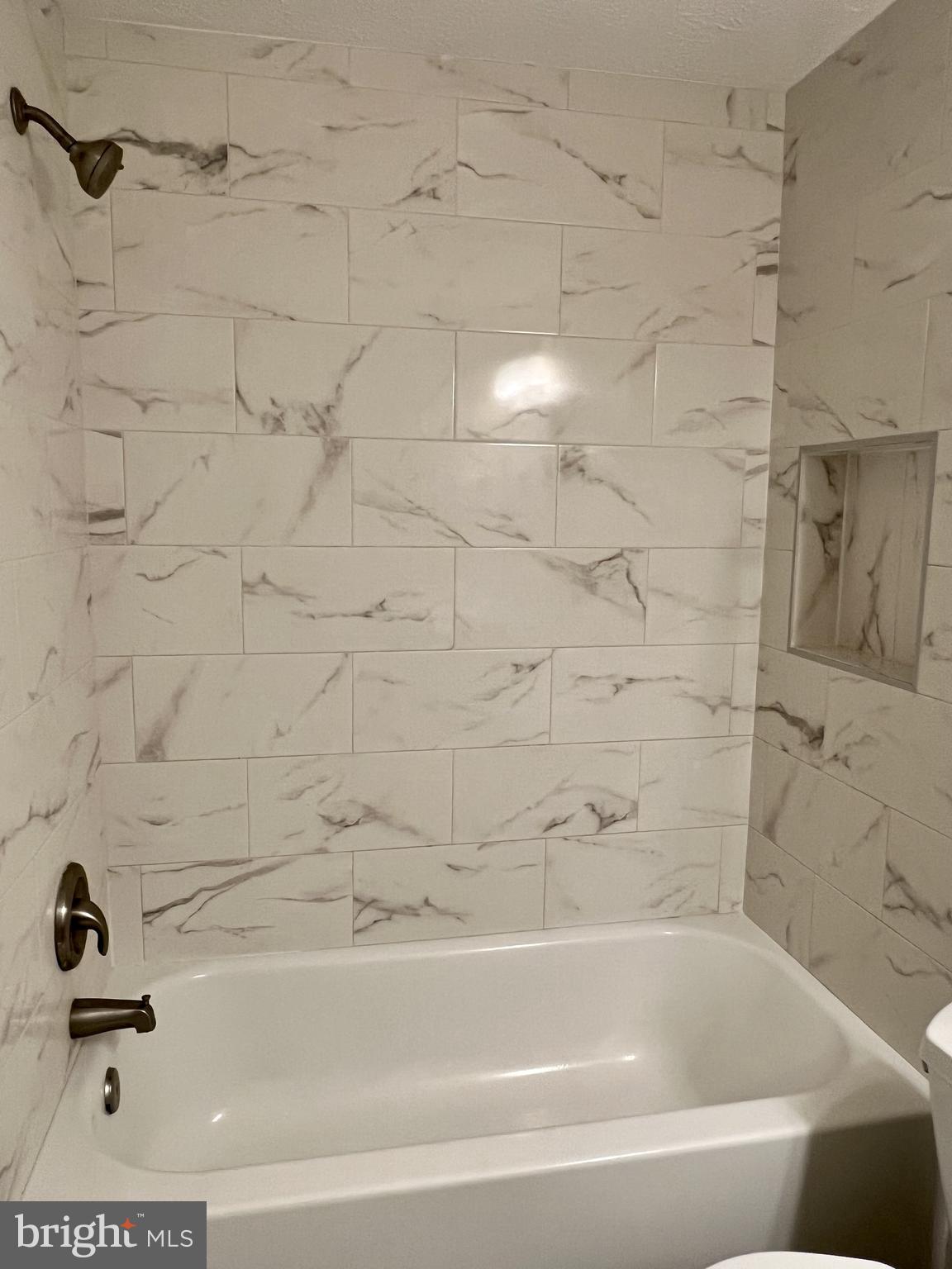 WATERS LANDING - Residential Lease