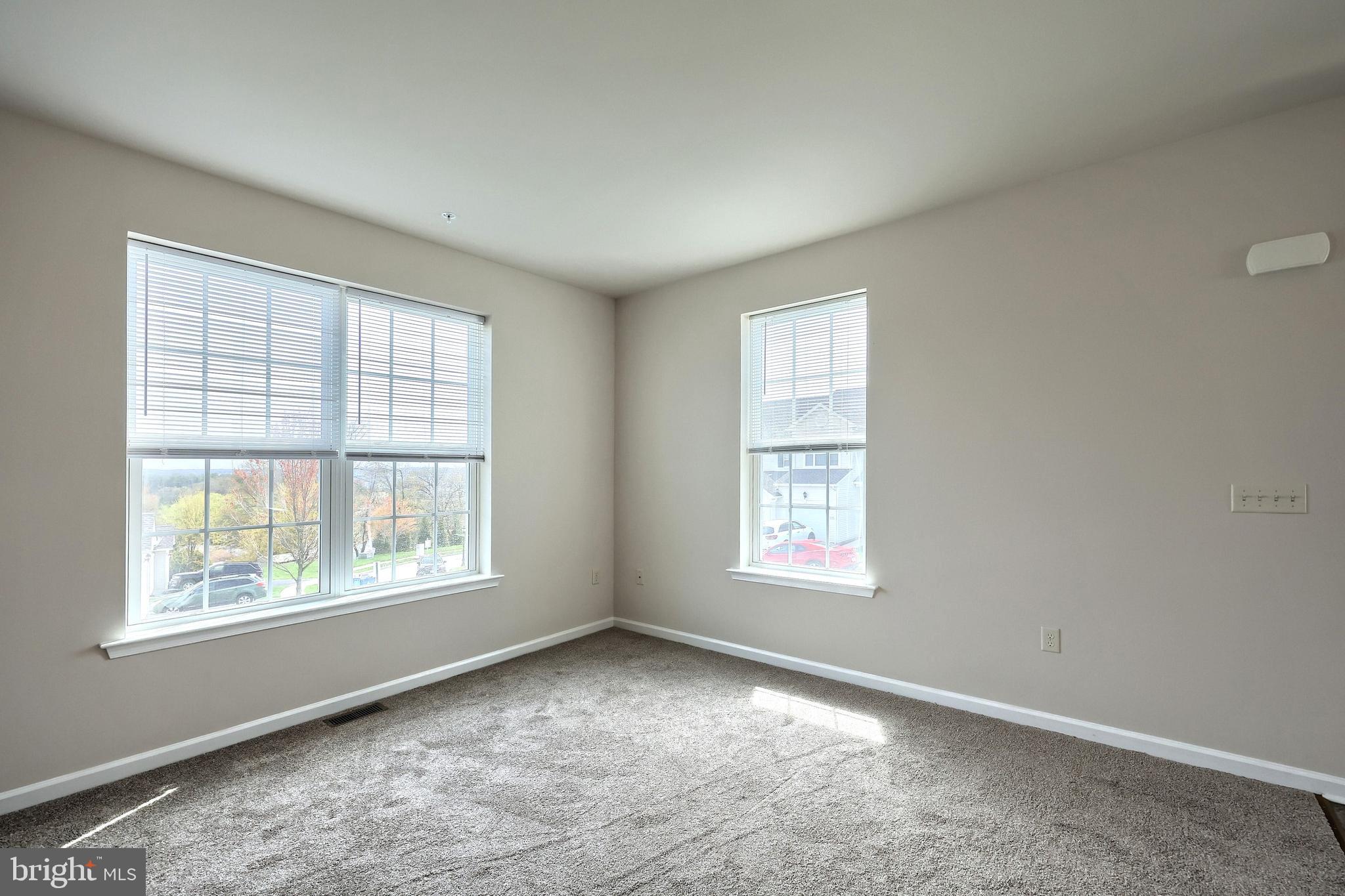 WOODCREST HILLS - Residential