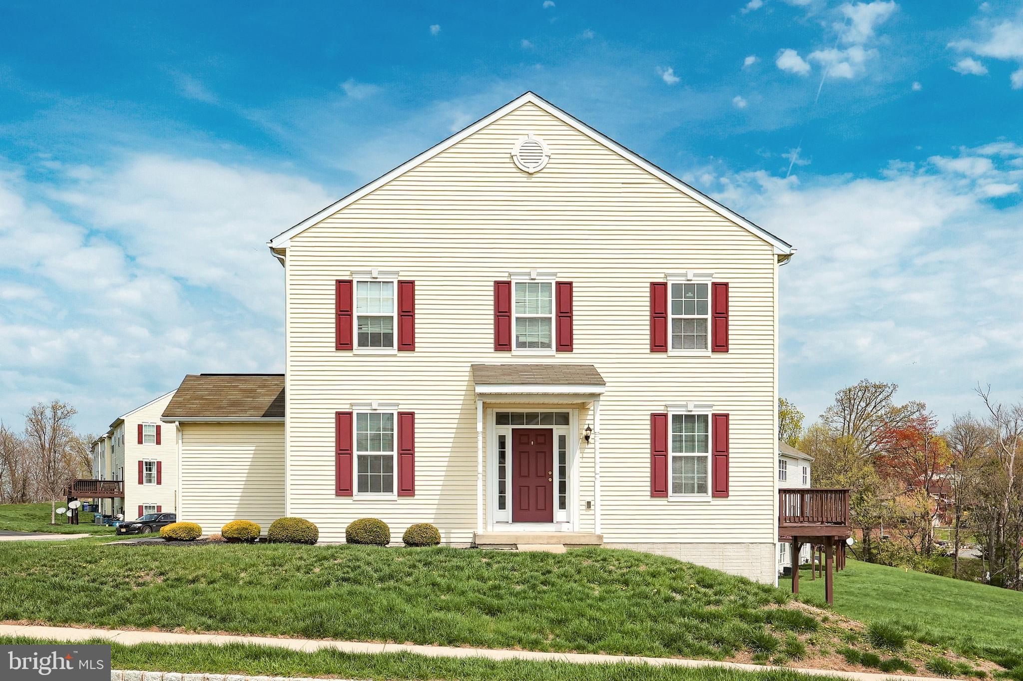 WOODCREST HILLS - Residential