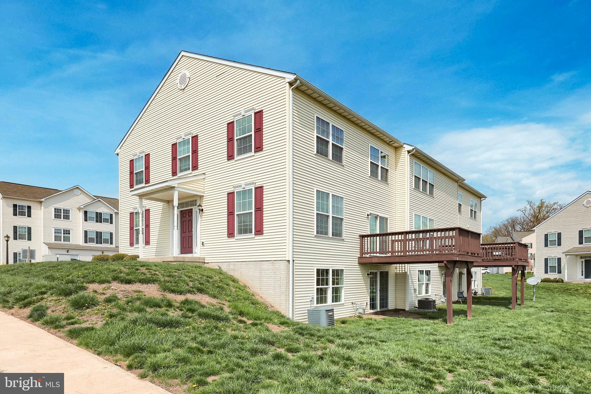 WOODCREST HILLS - Residential