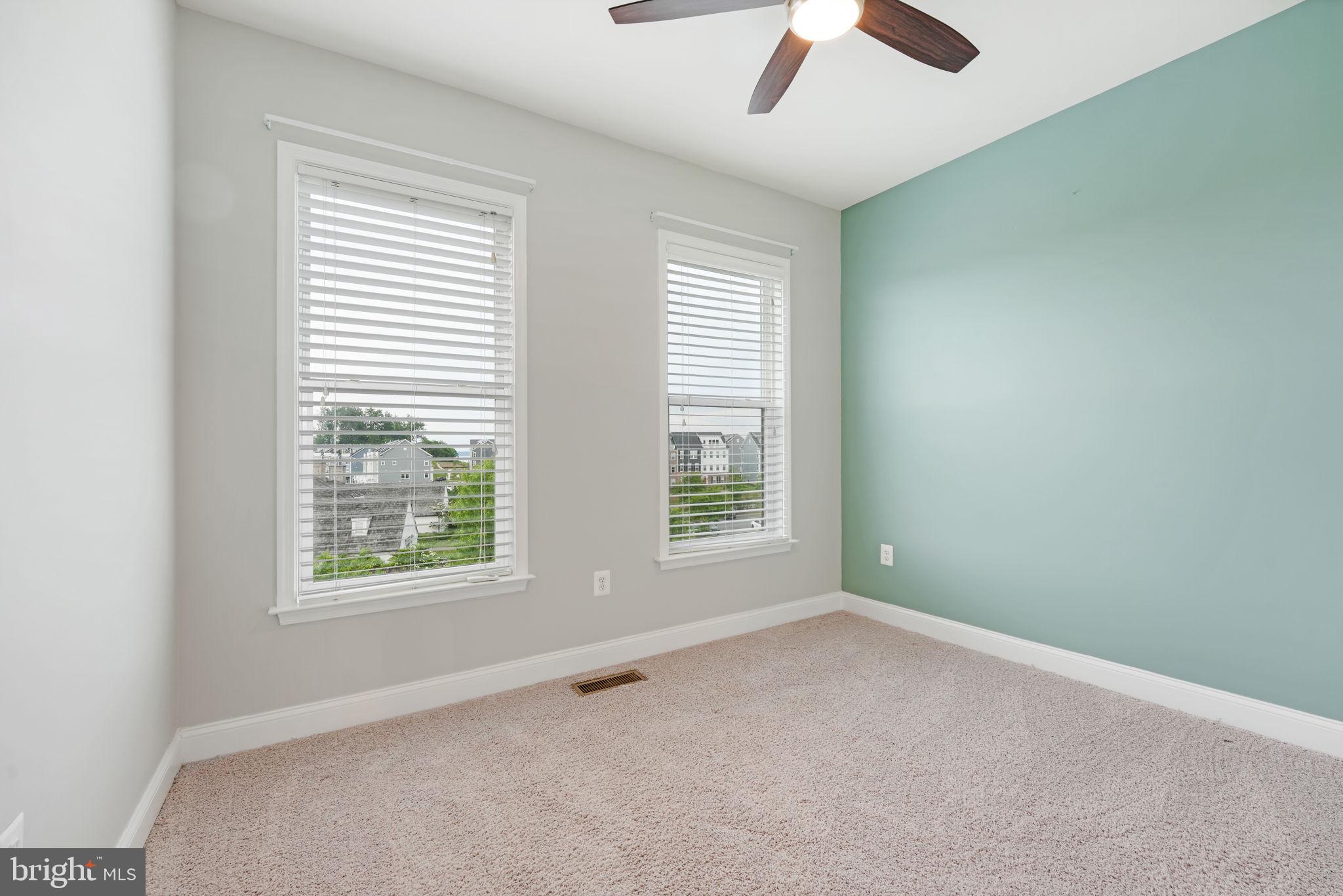 POTOMAC SHORES - Residential Lease