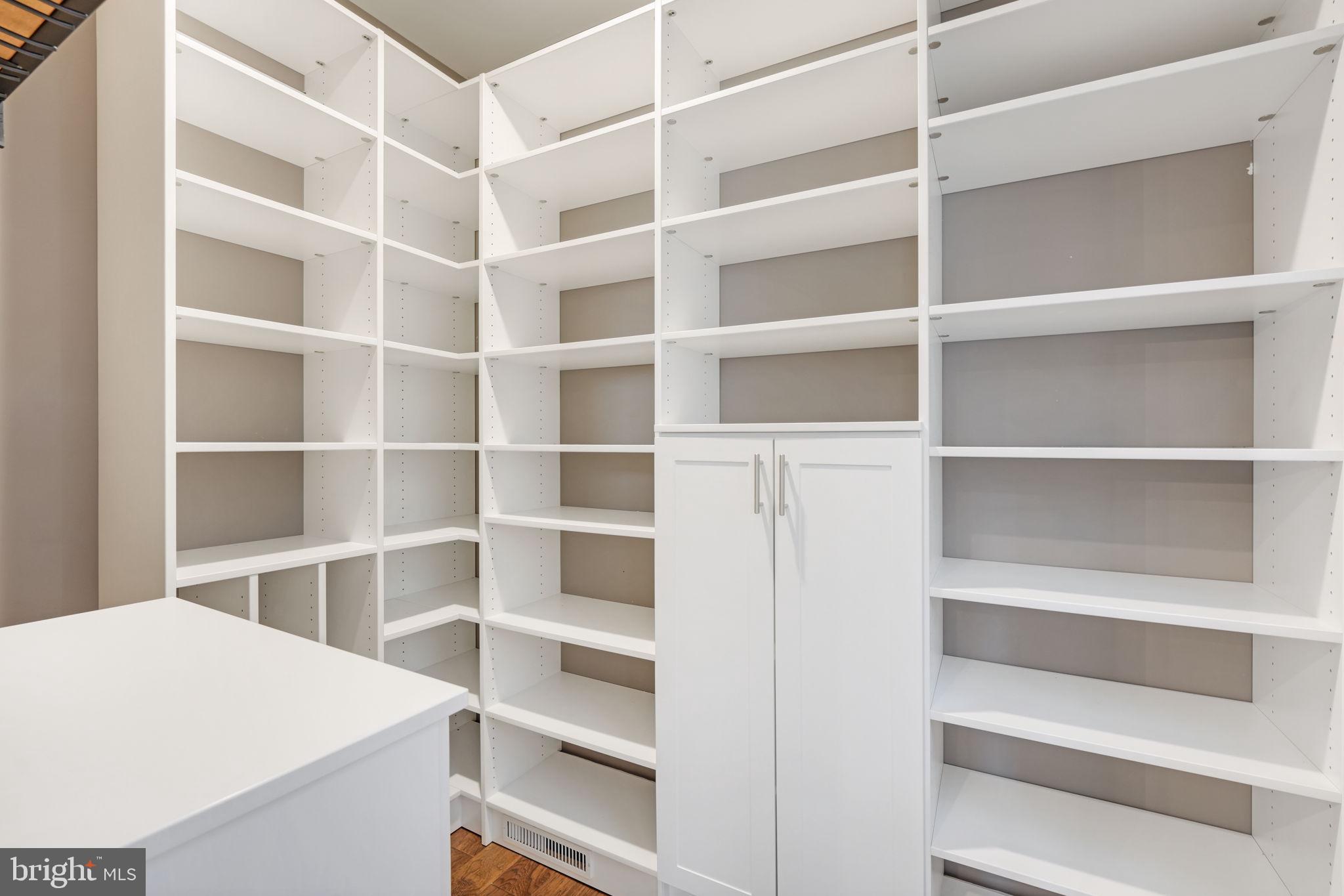 POTOMAC SHORES - Residential Lease