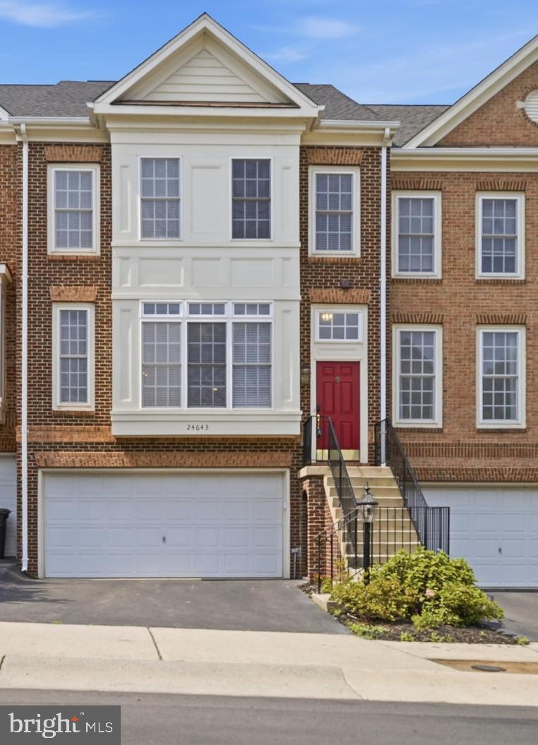 24643 KINGS CANYON SQUARE
