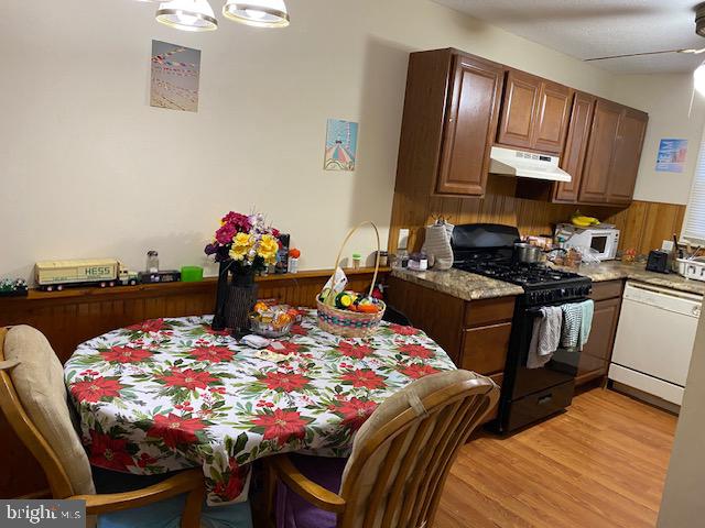 98 SCOTCH PINE DRIVE 98