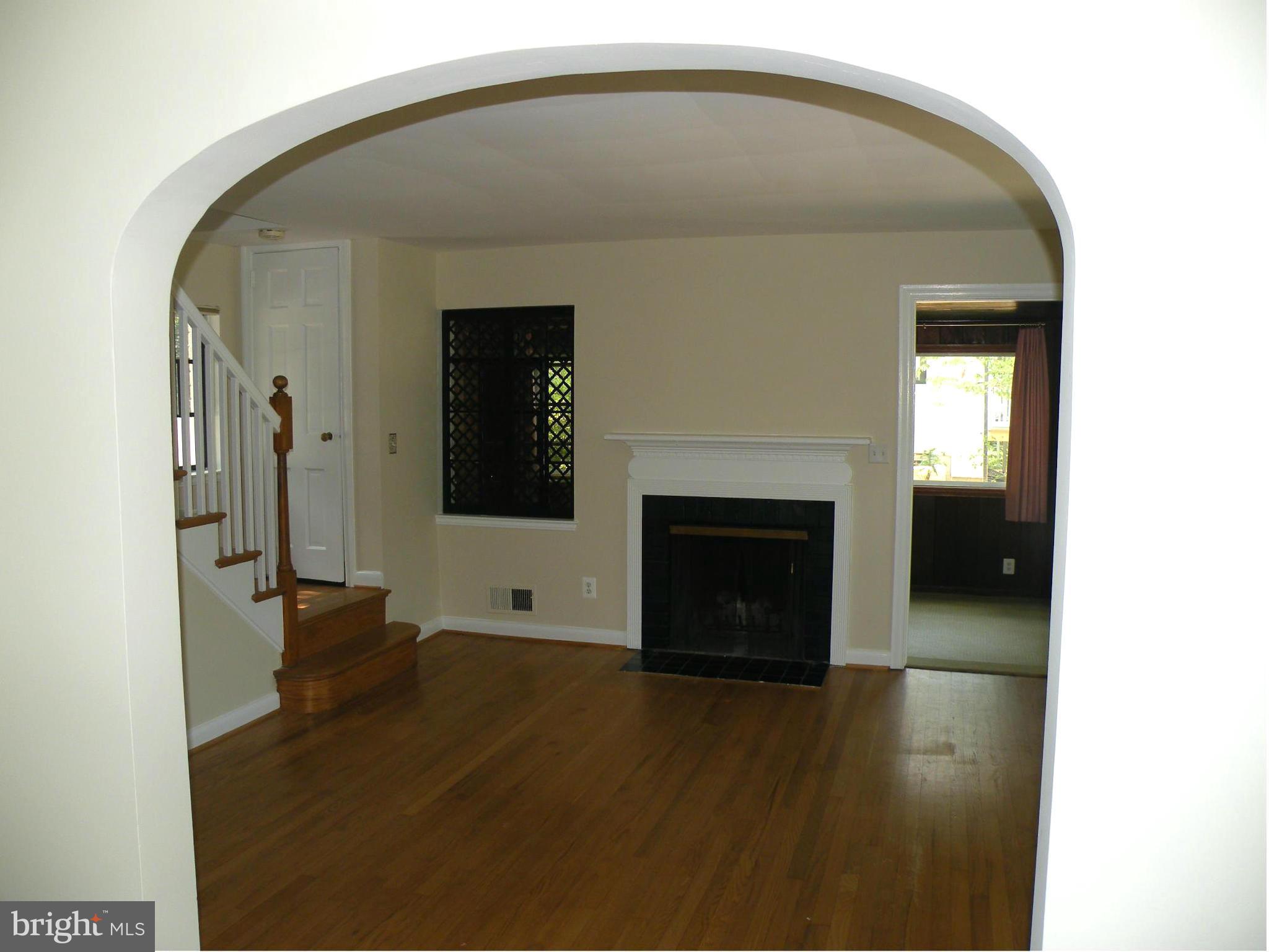 BEVERLY HILLS - Residential Lease