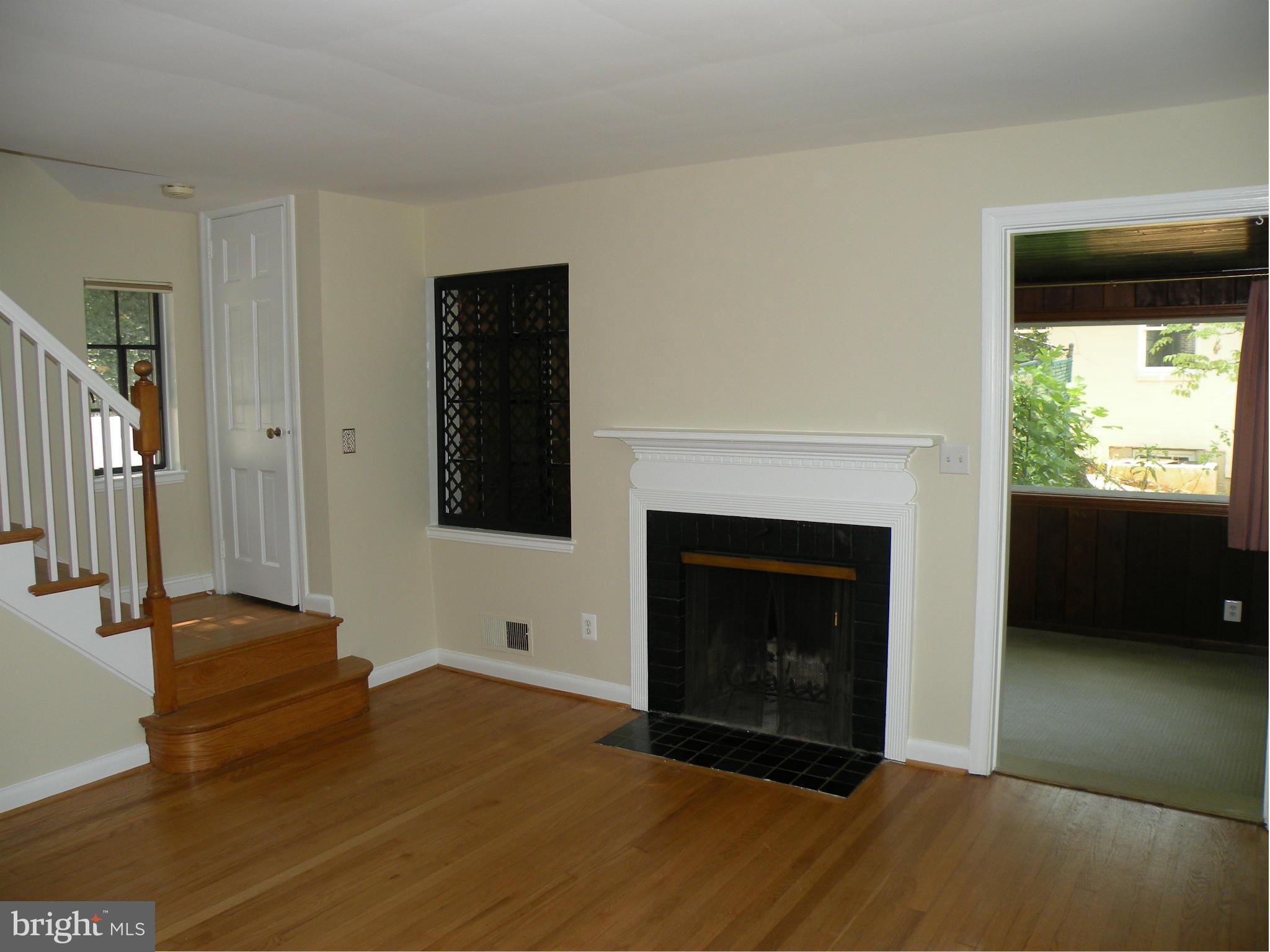 BEVERLY HILLS - Residential Lease