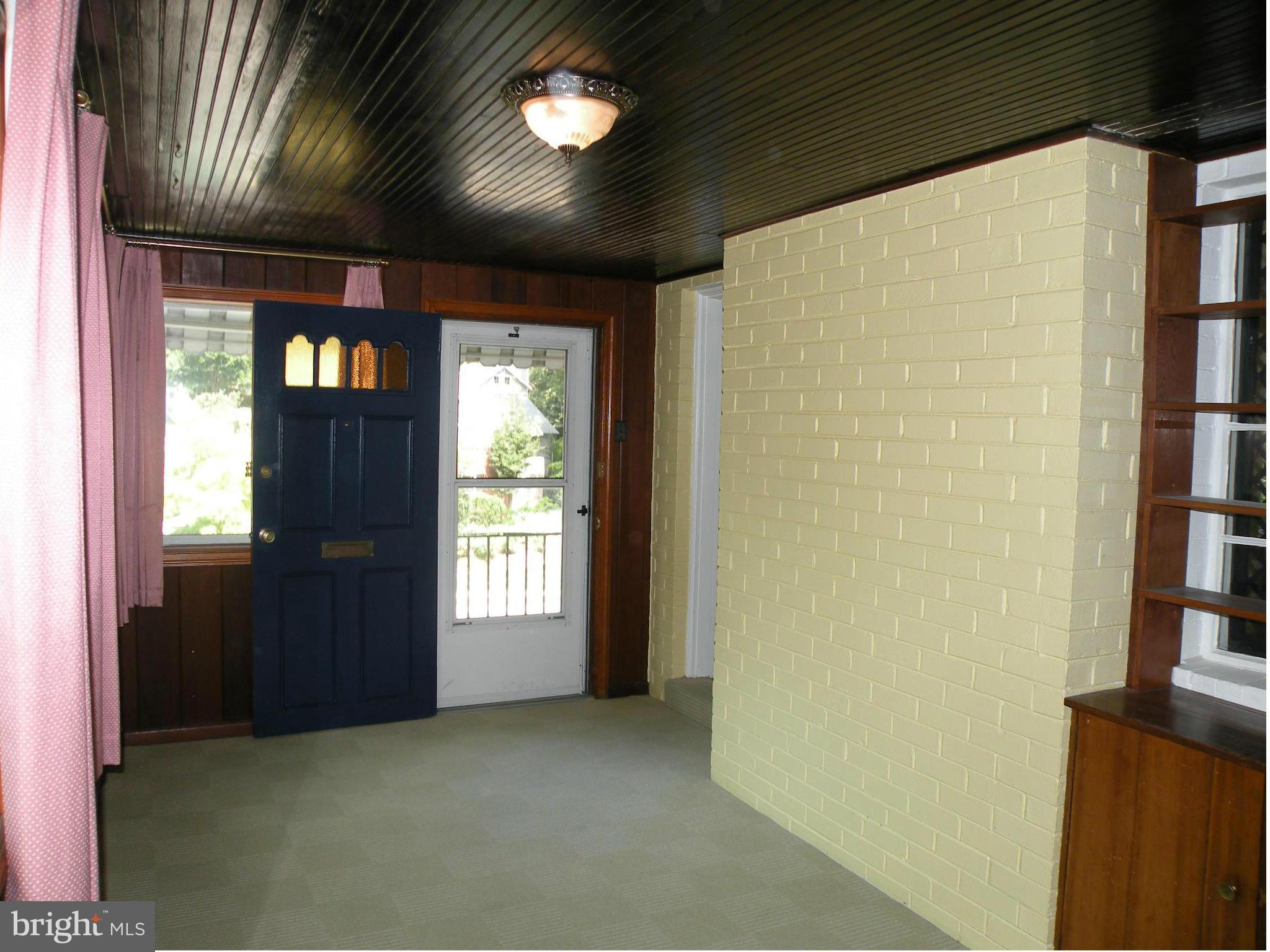 BEVERLY HILLS - Residential Lease