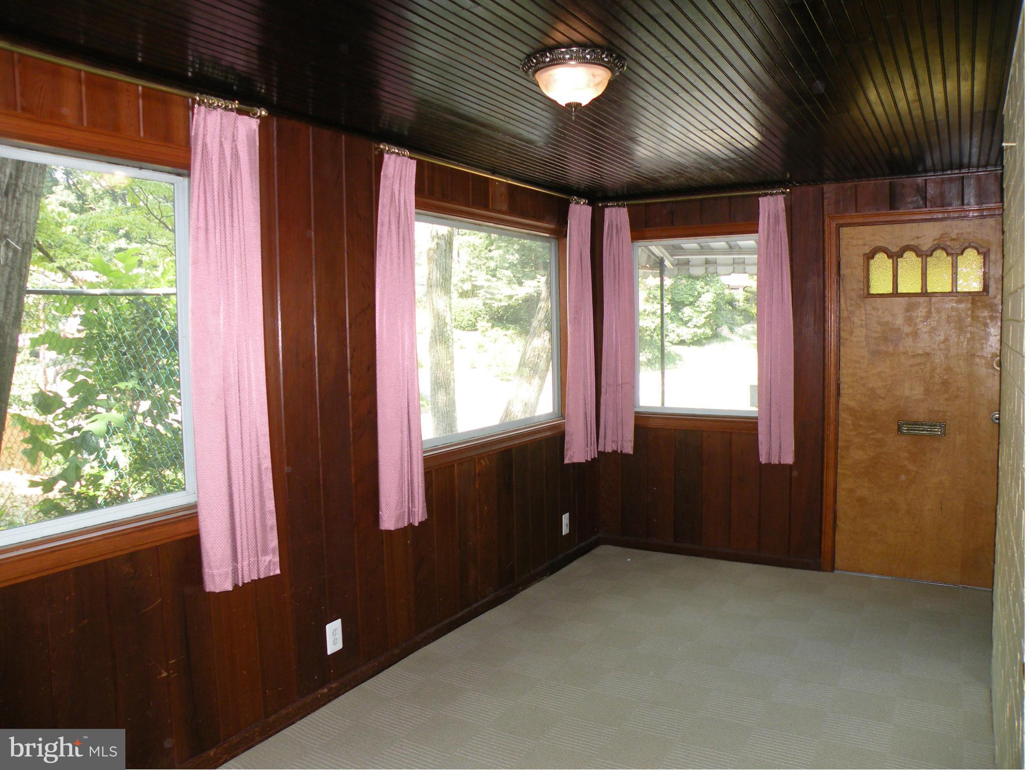 BEVERLY HILLS - Residential Lease