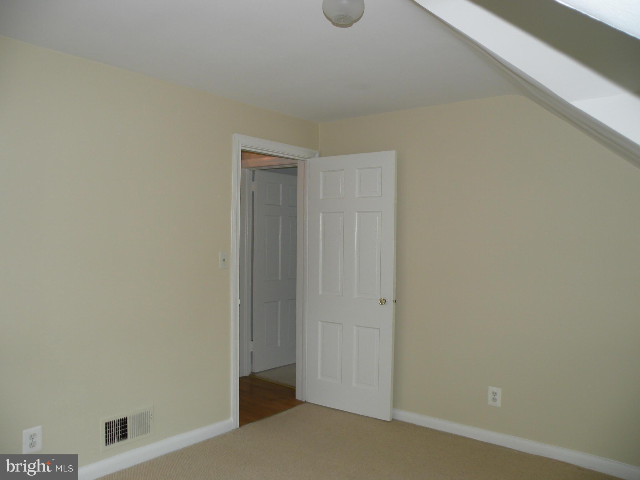 BEVERLY HILLS - Residential Lease