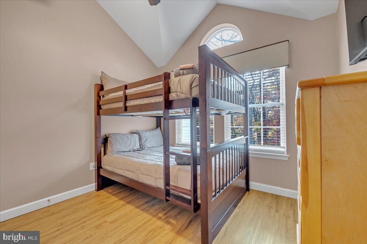 LAURELWOODS - Residential