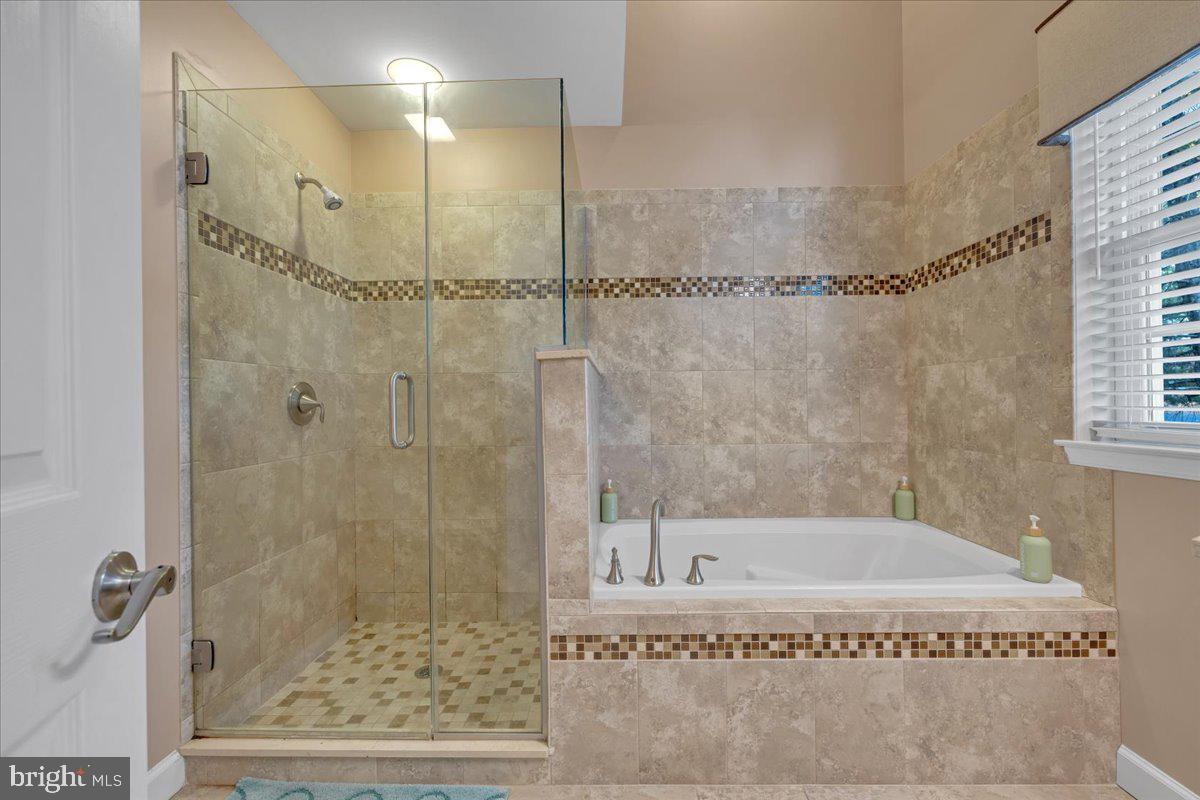 LAURELWOODS - Residential