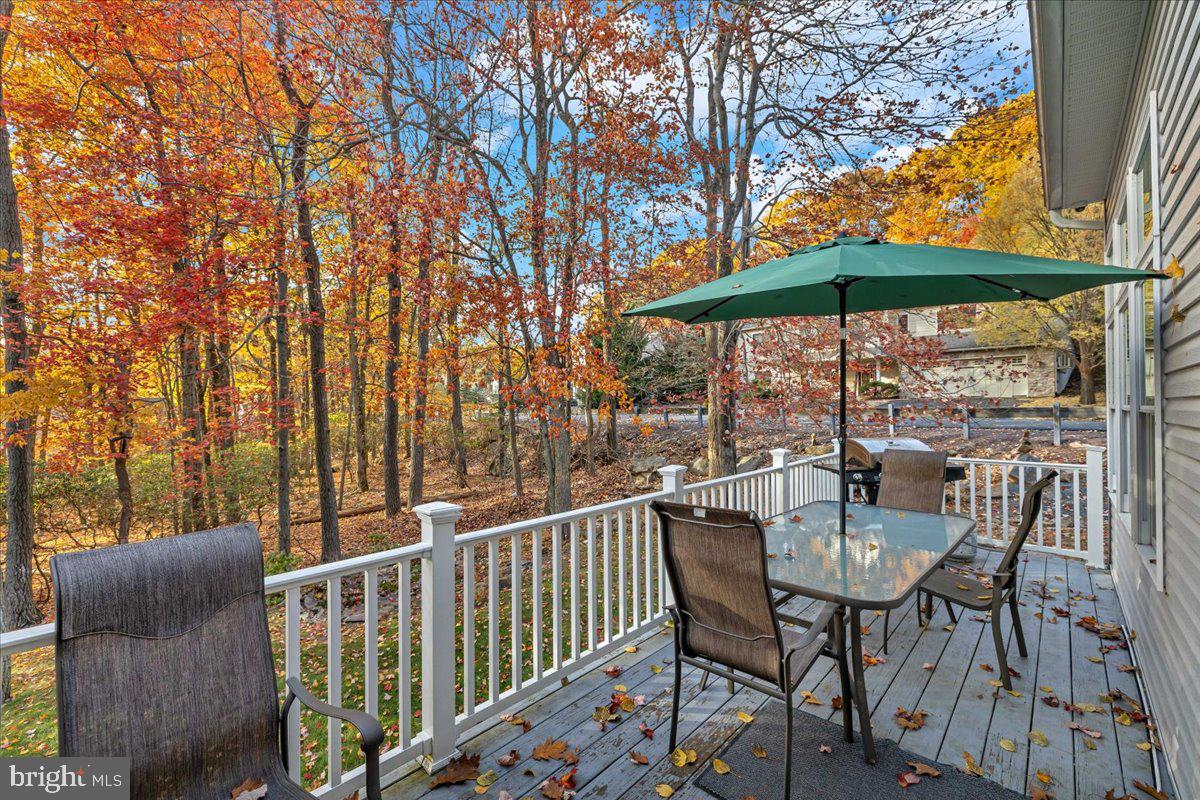 LAURELWOODS - Residential