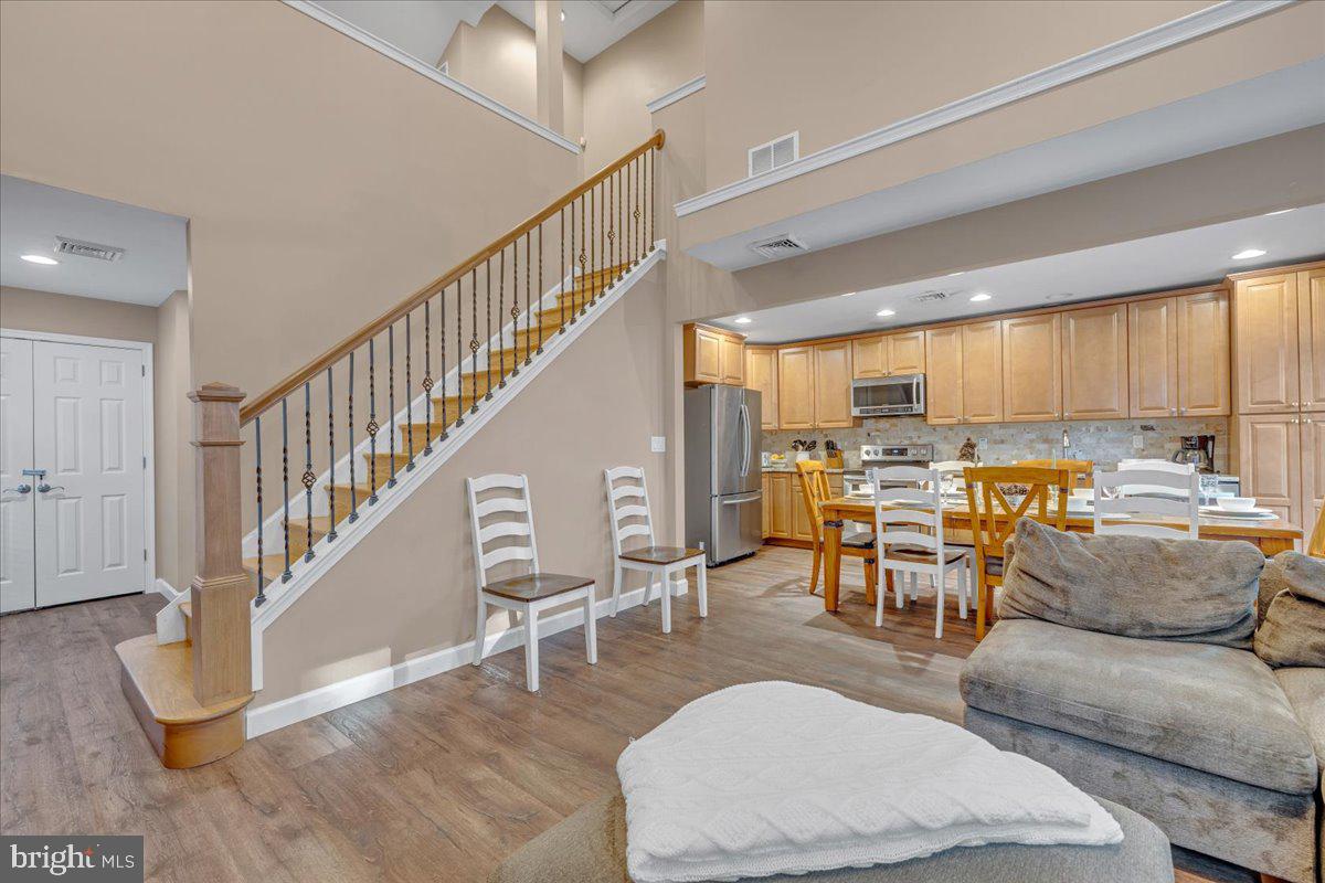 LAURELWOODS - Residential