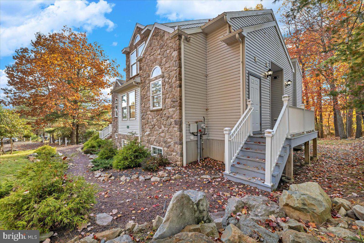 LAURELWOODS - Residential