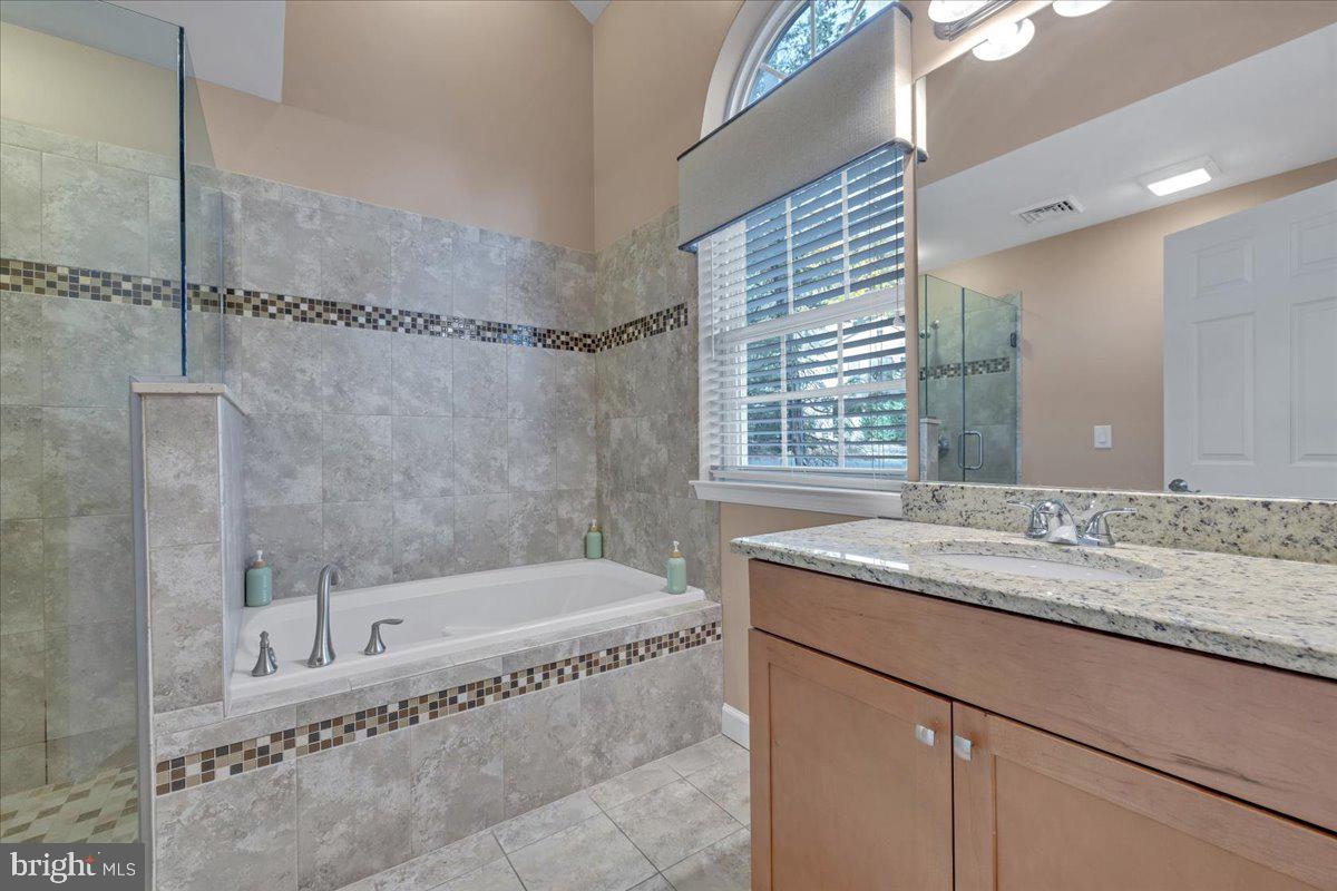 LAURELWOODS - Residential