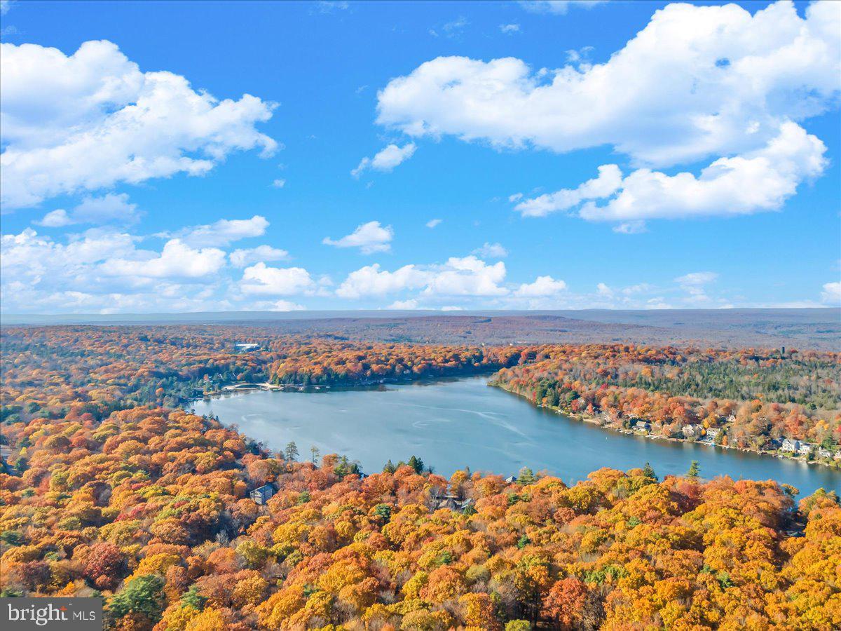 LAURELWOODS - Residential