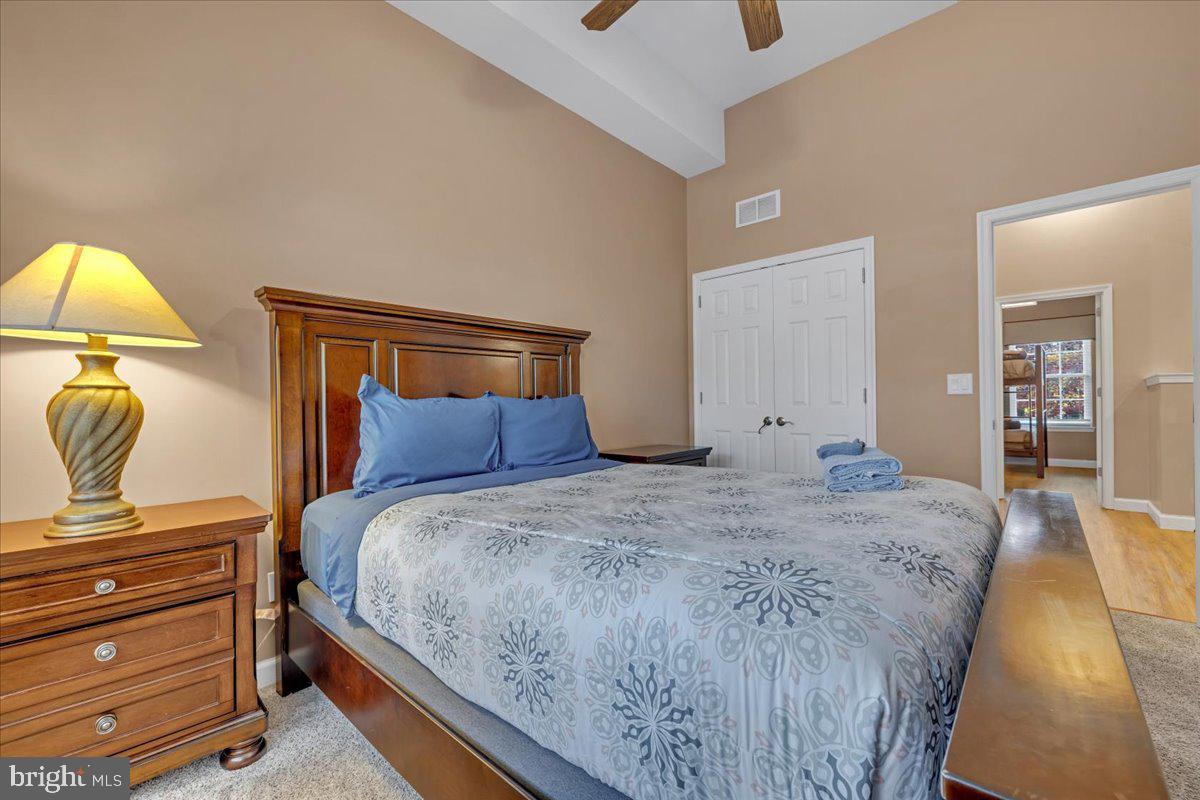 LAURELWOODS - Residential