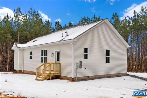 A home in LUNENBURG