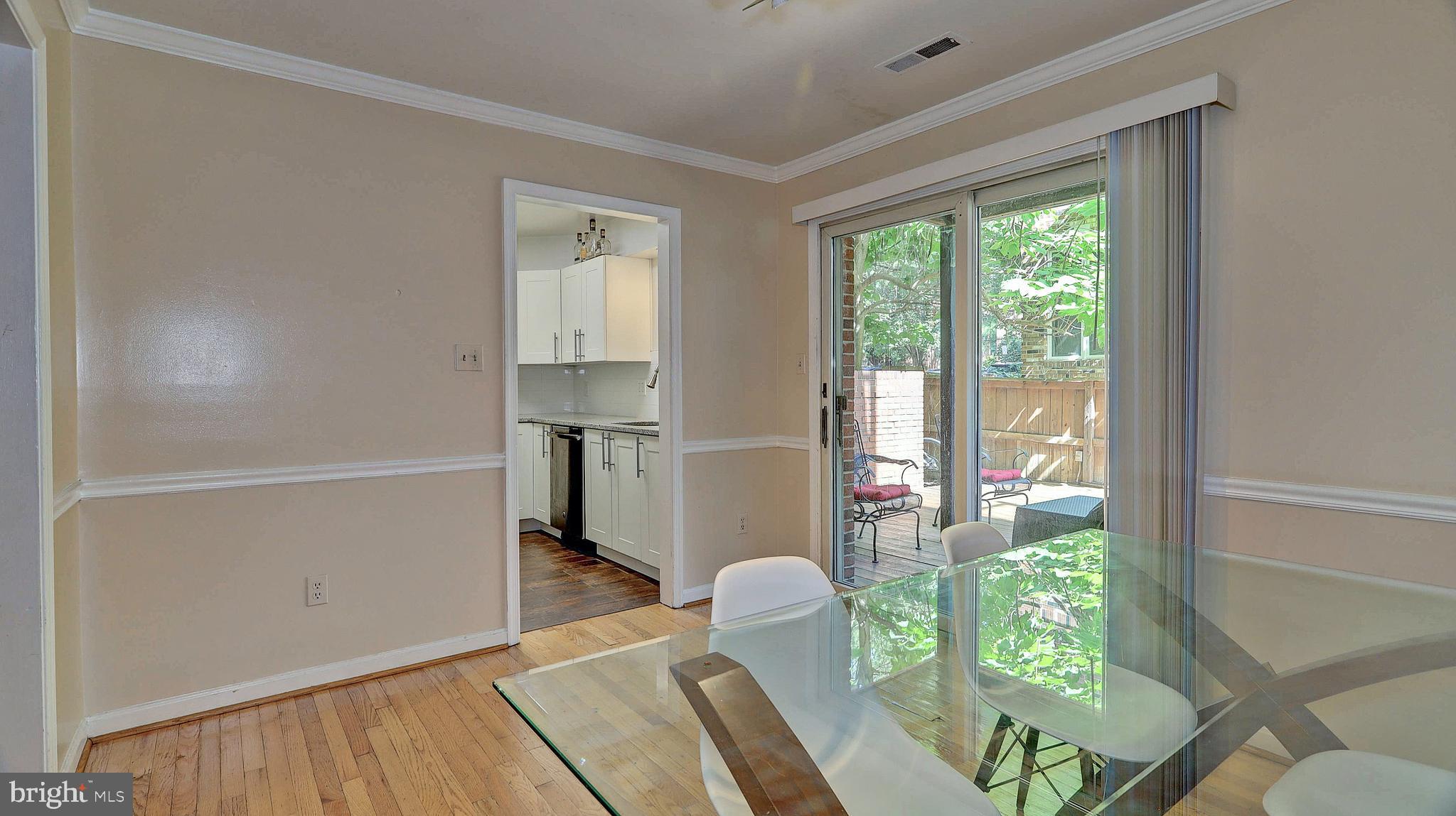 OLD BALLSTON TOWN - Residential Lease