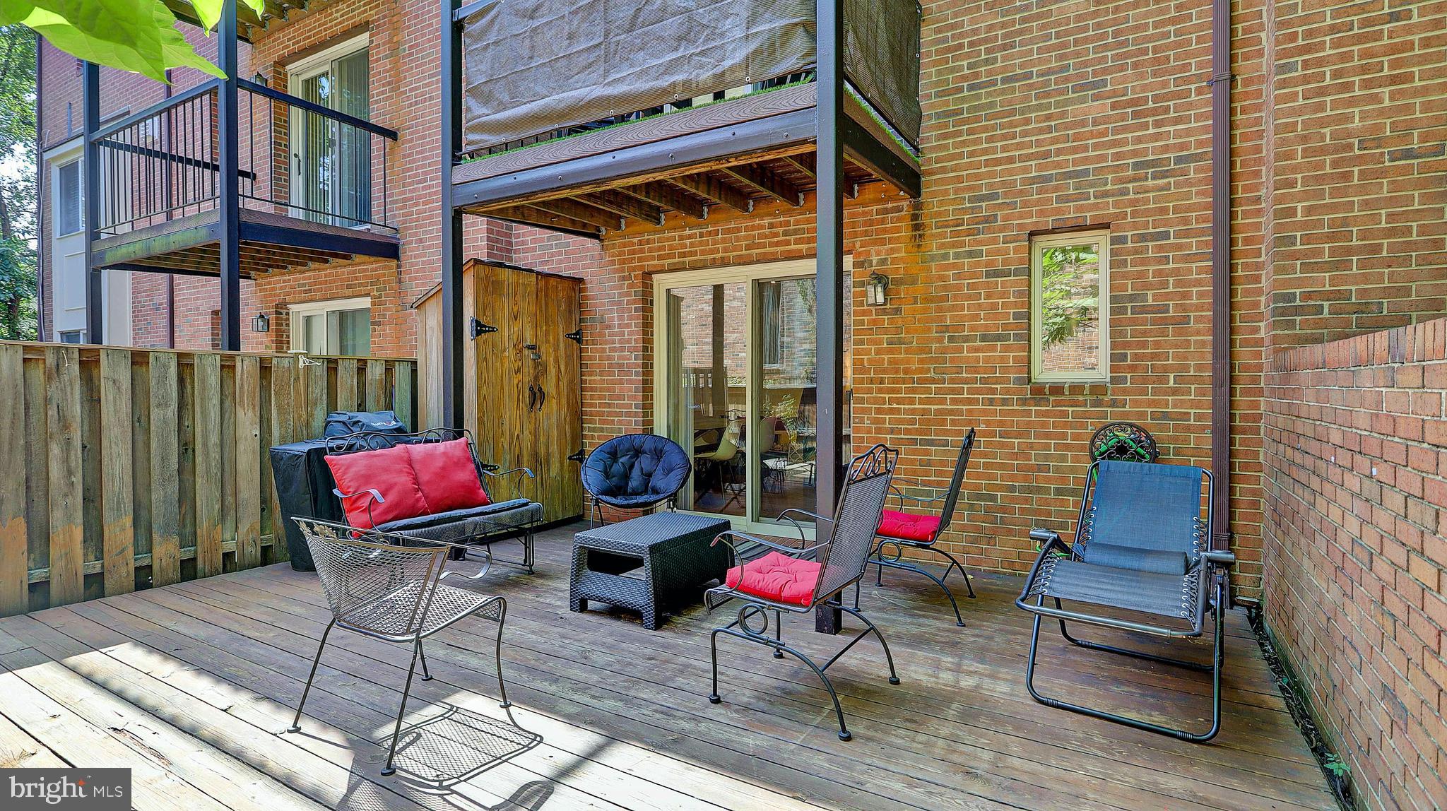 OLD BALLSTON TOWN - Residential Lease