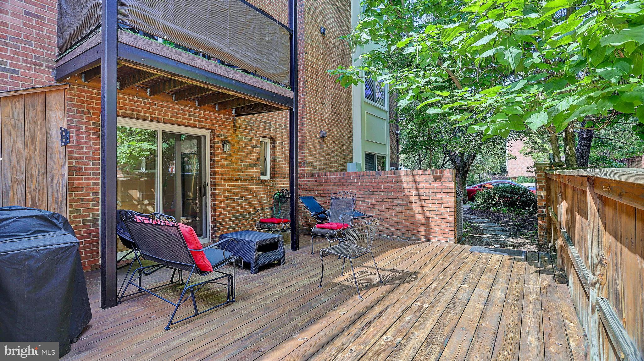 OLD BALLSTON TOWN - Residential Lease