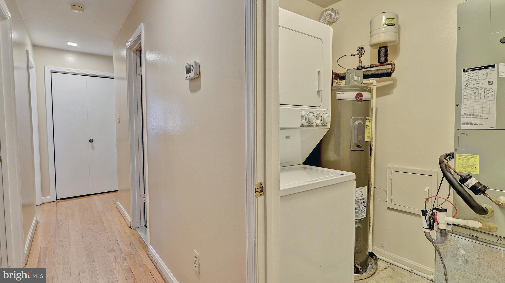 OLD BALLSTON TOWN - Residential Lease