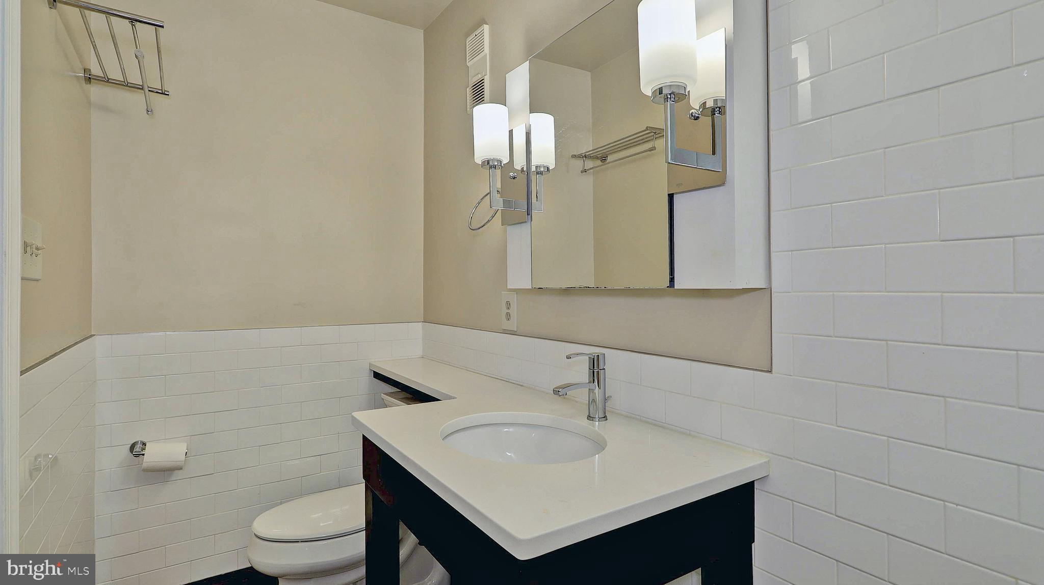 OLD BALLSTON TOWN - Residential Lease